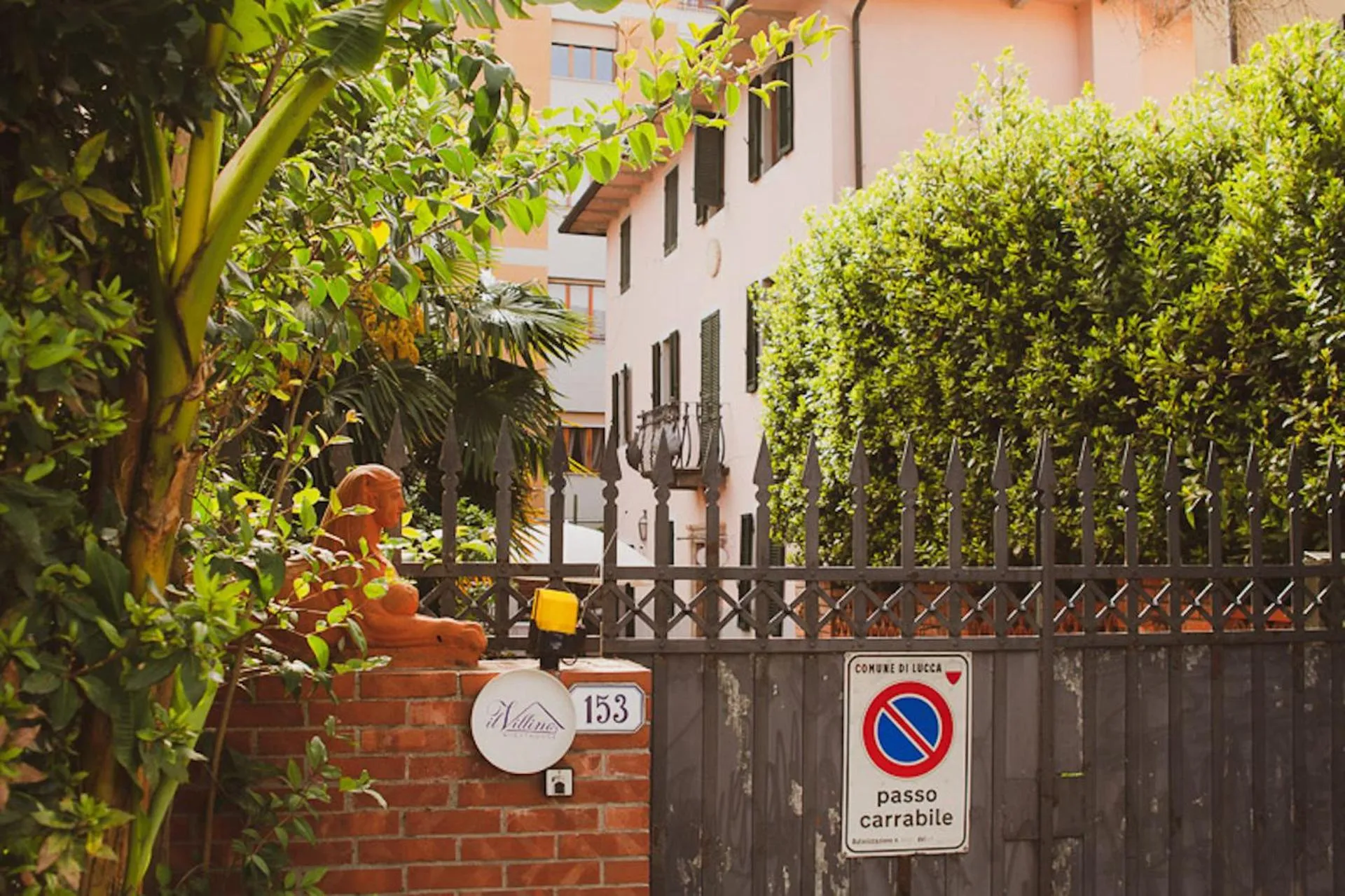 Property building in Il Villino