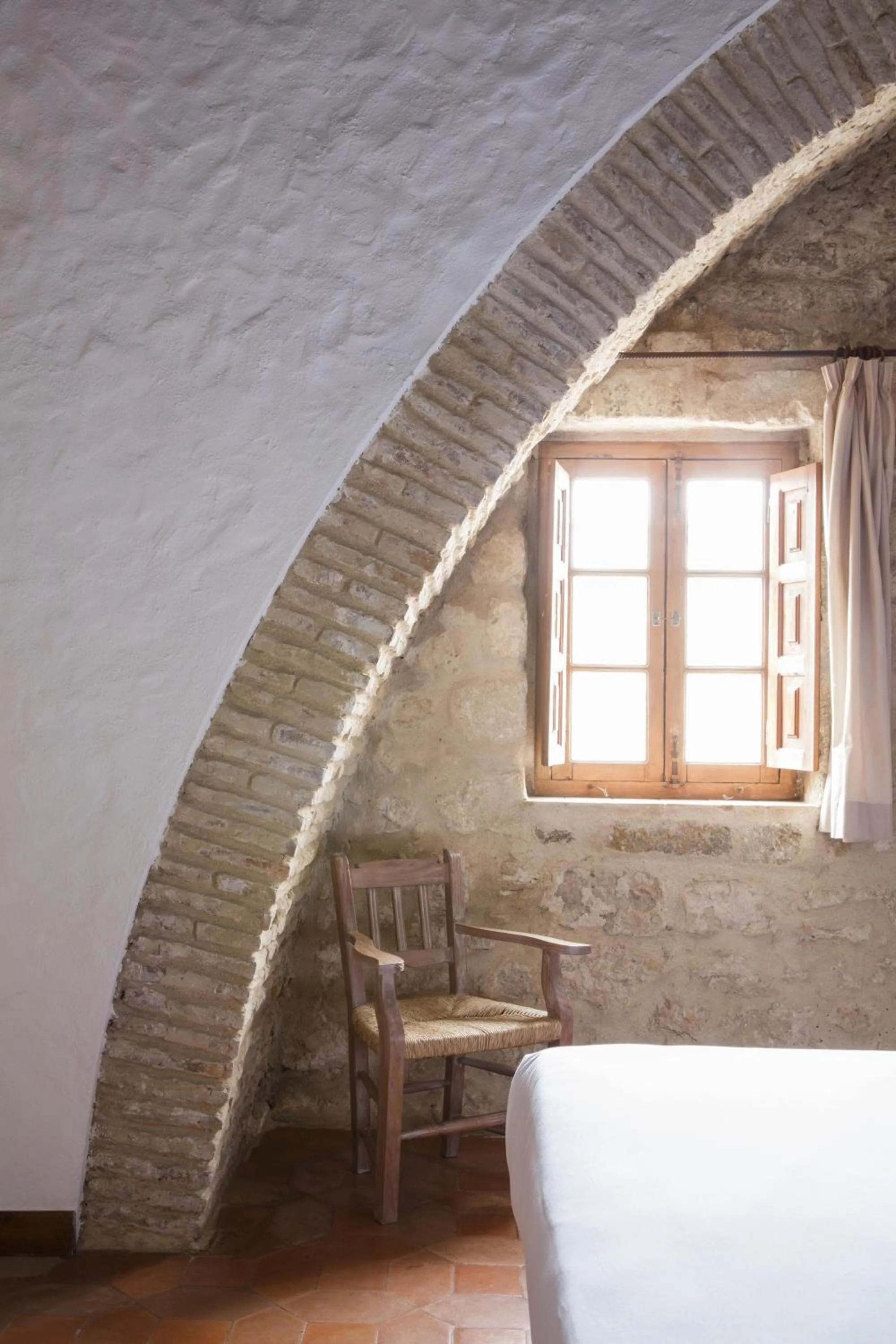 Property building, Bed in Hotel Tugasa Convento San Francisco