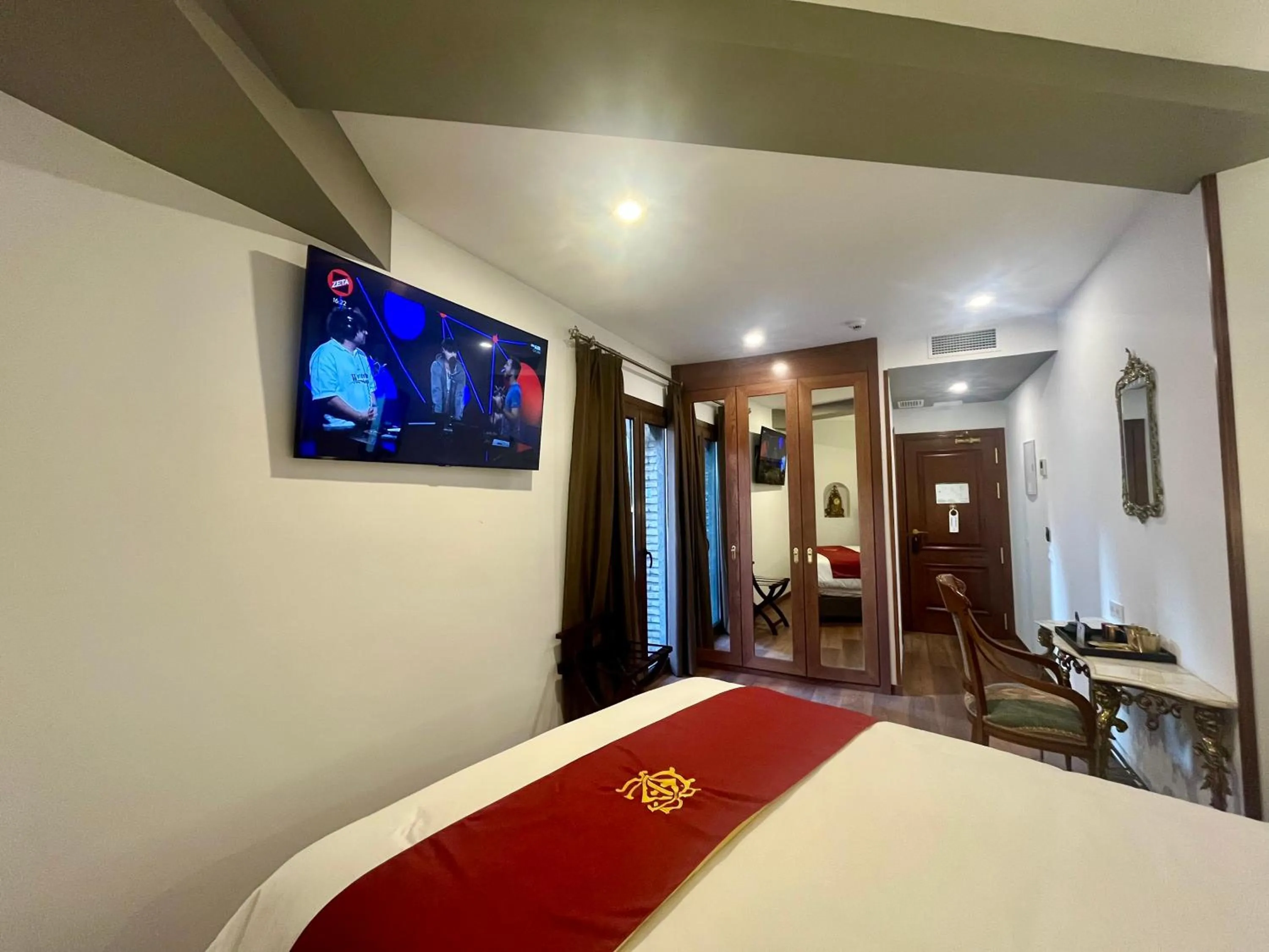 Photo of the whole room, Bed in Hotel Boutique Casón De Los López