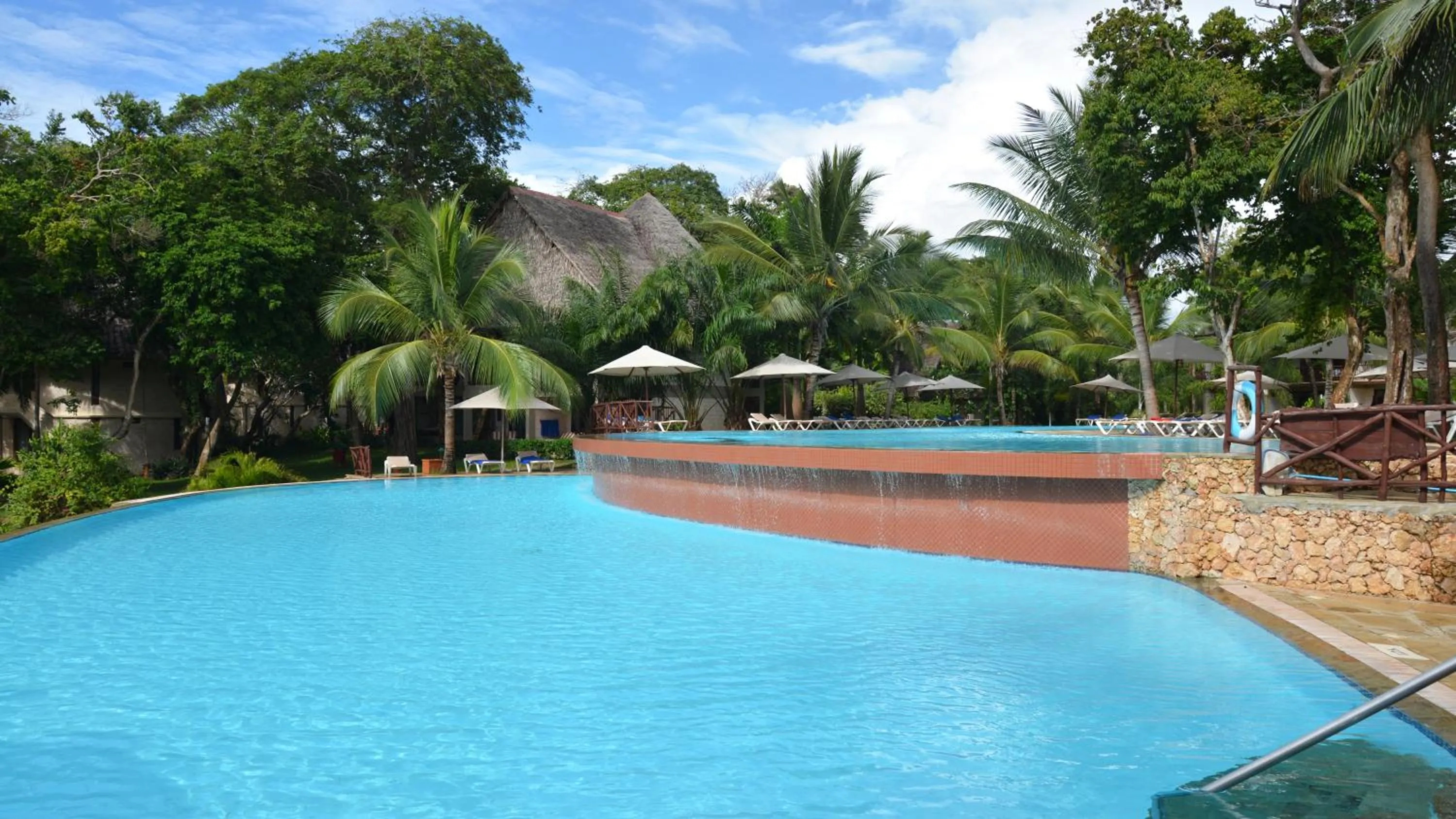 Day in Baobab Beach Resort & Spa