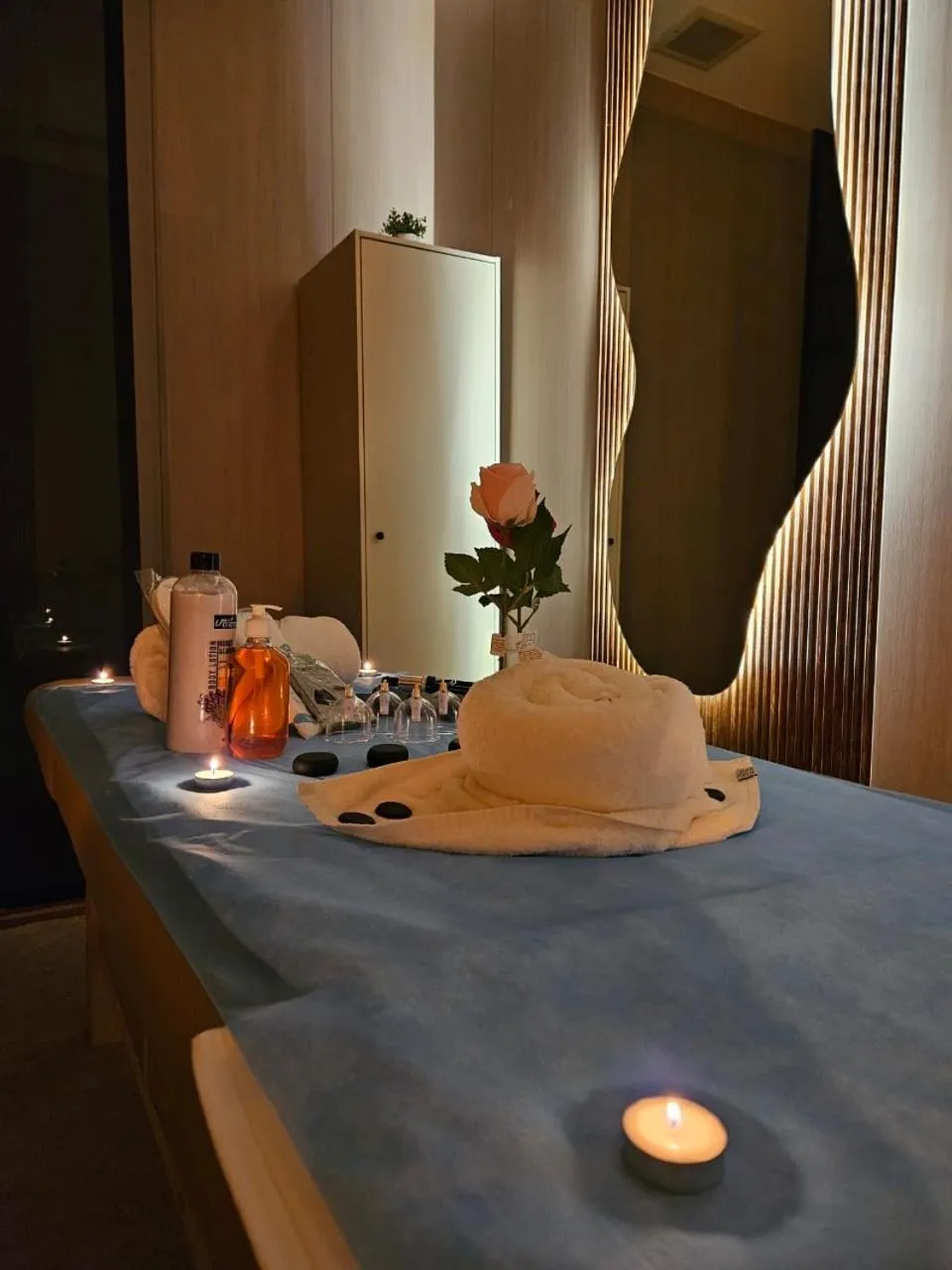 Massage in Duset Hotel Suites