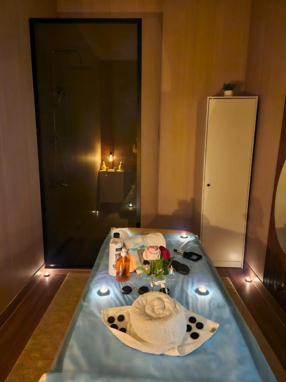 Massage in Duset Hotel Suites