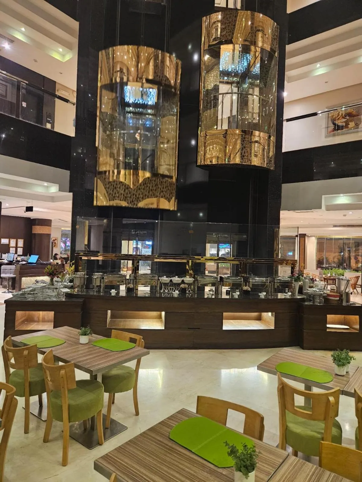 Restaurant/places to eat in Duset Hotel Suites