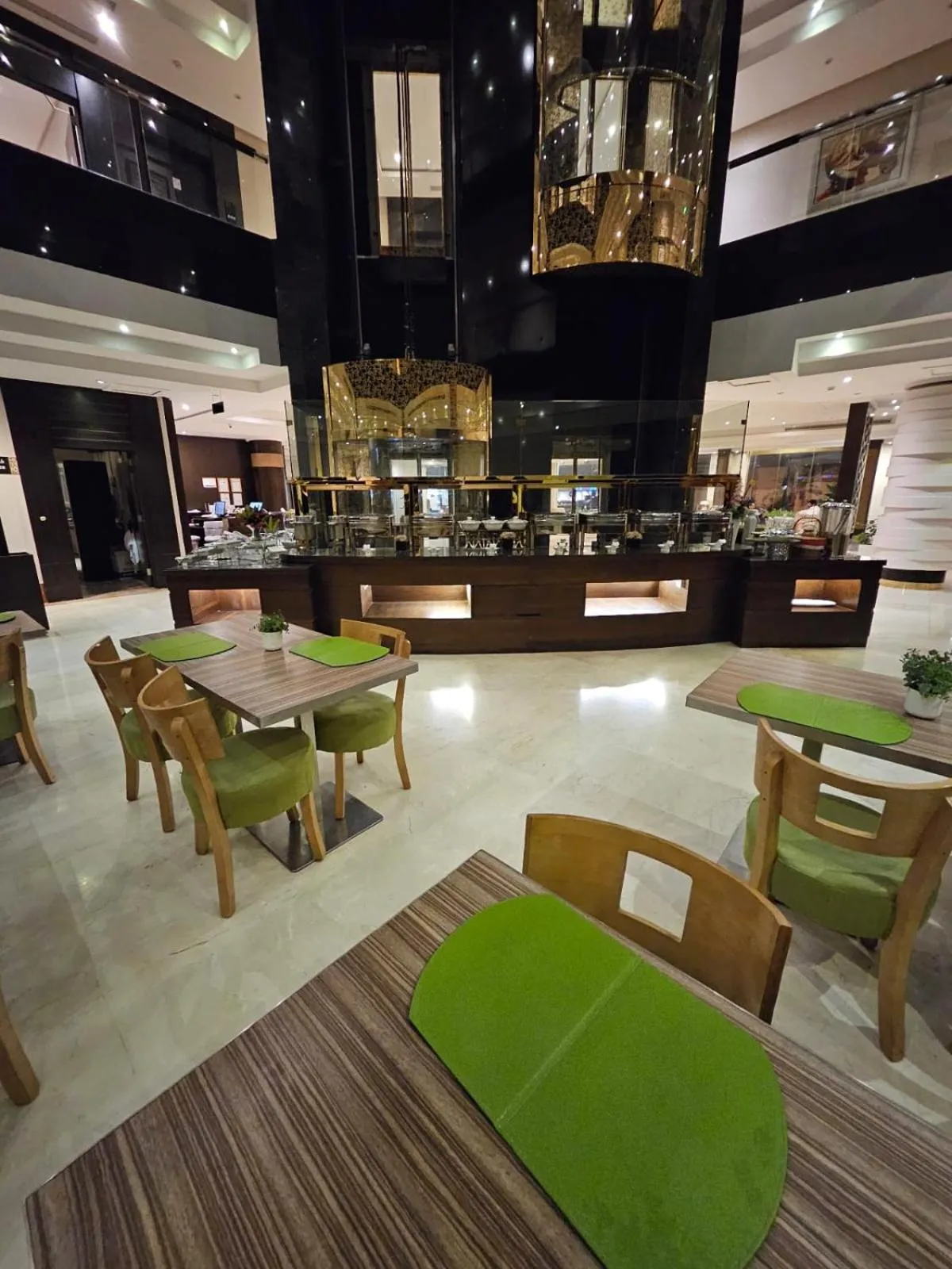 Restaurant/places to eat in Duset Hotel Suites