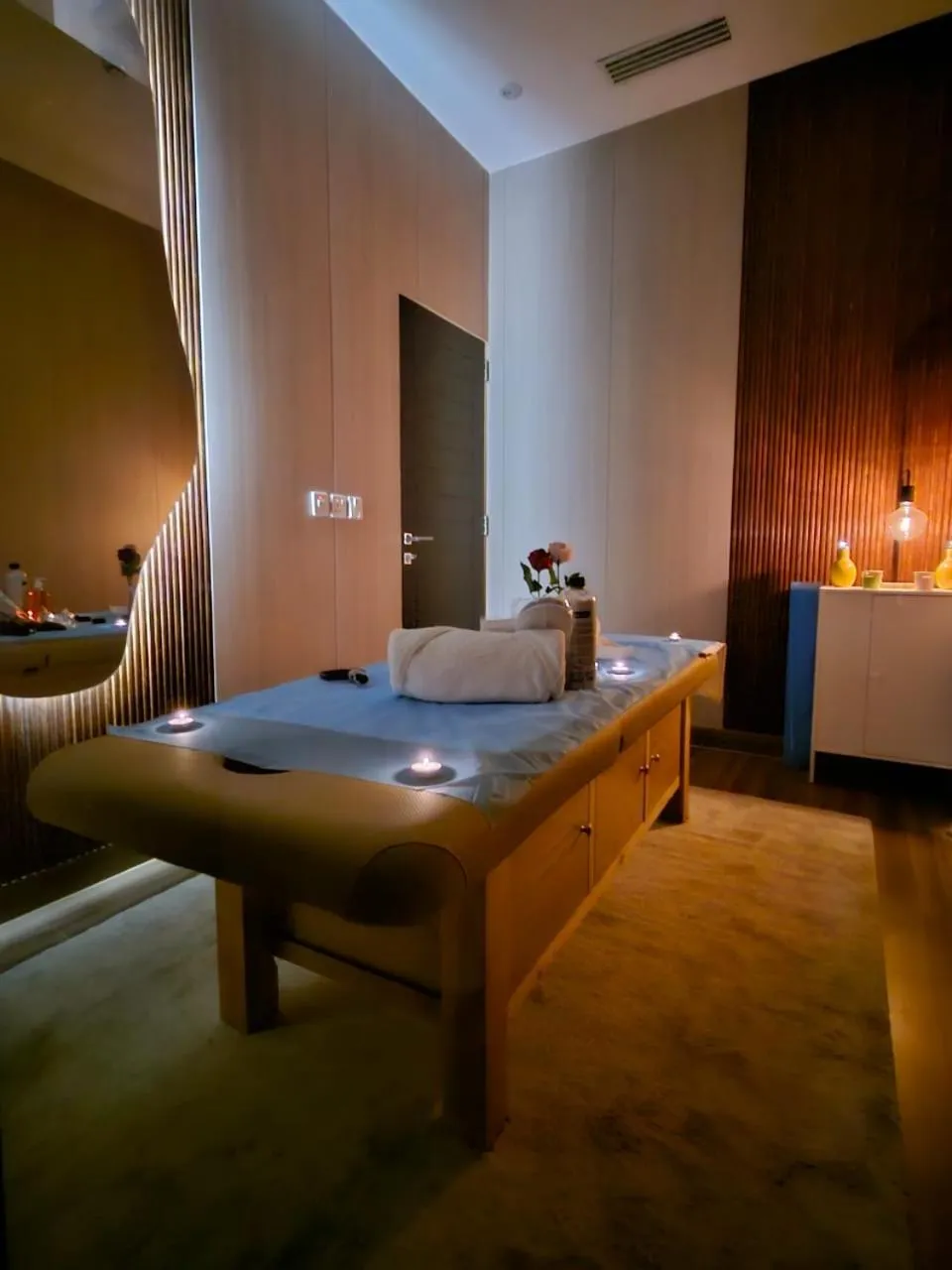 Massage, Bed in Duset Hotel Suites