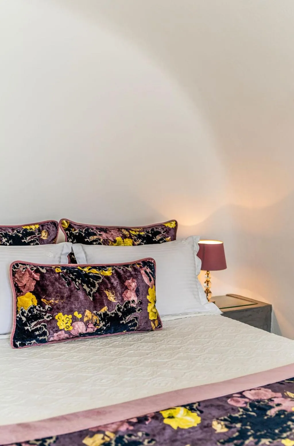 Bed in Ventus Paradiso Villa