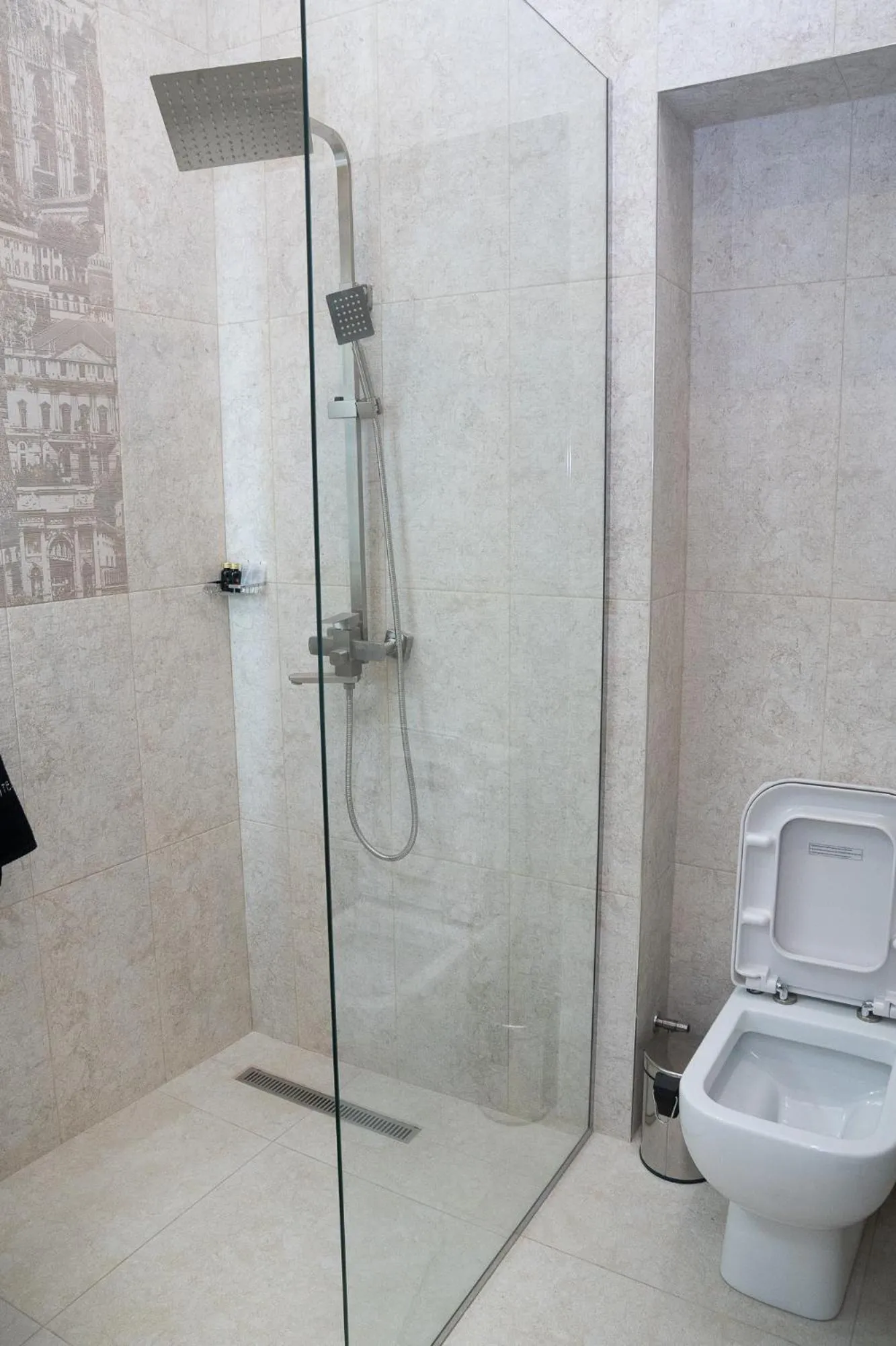 Shower in Prime Suites Hotel