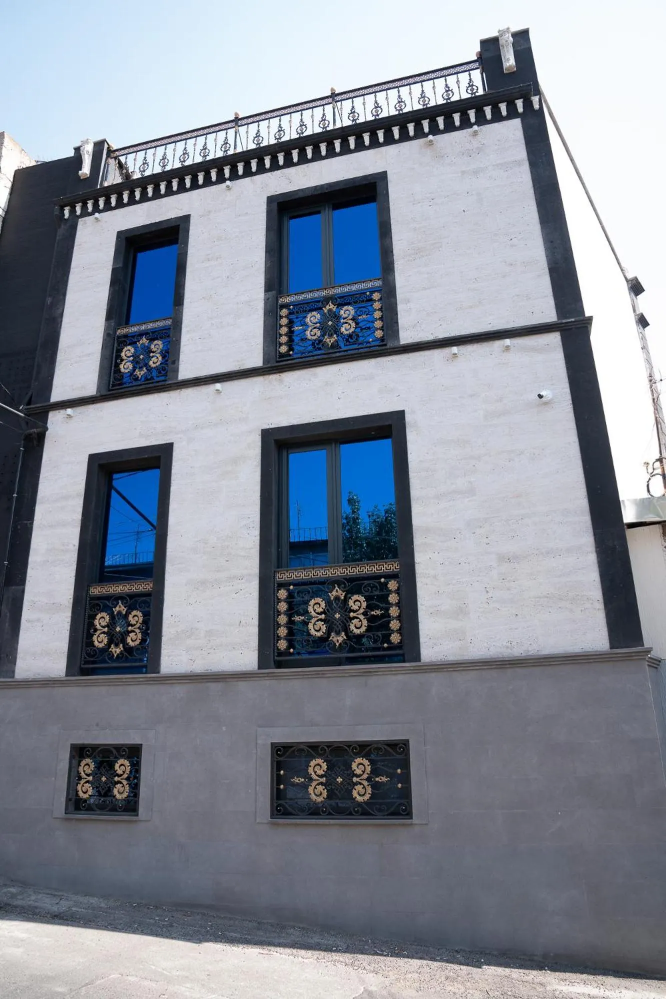 Property building in Prime Suites Hotel