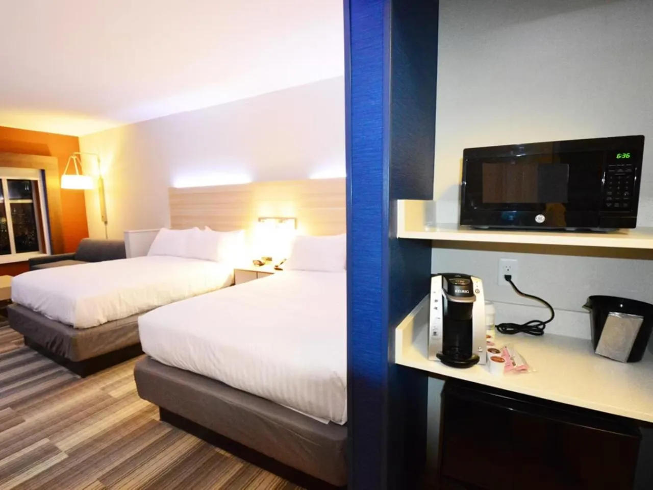 Bedroom, Bed in Holiday Inn Express & Suites Toledo South - Perrysburg by IHG