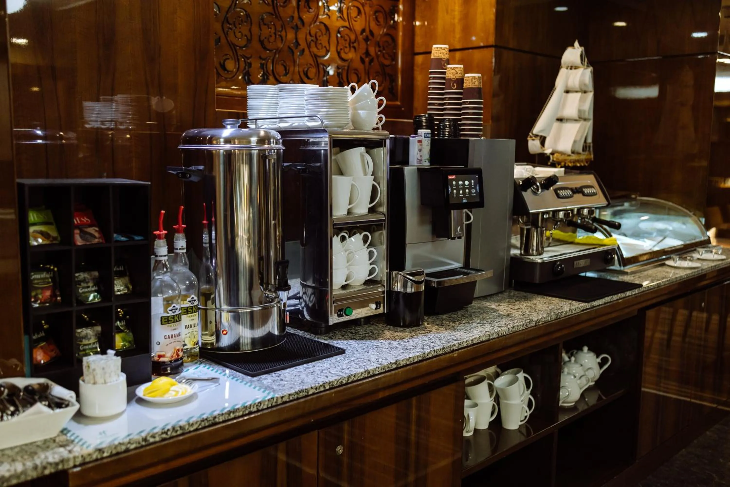 Restaurant/places to eat in Holiday Inn Aktau by IHG