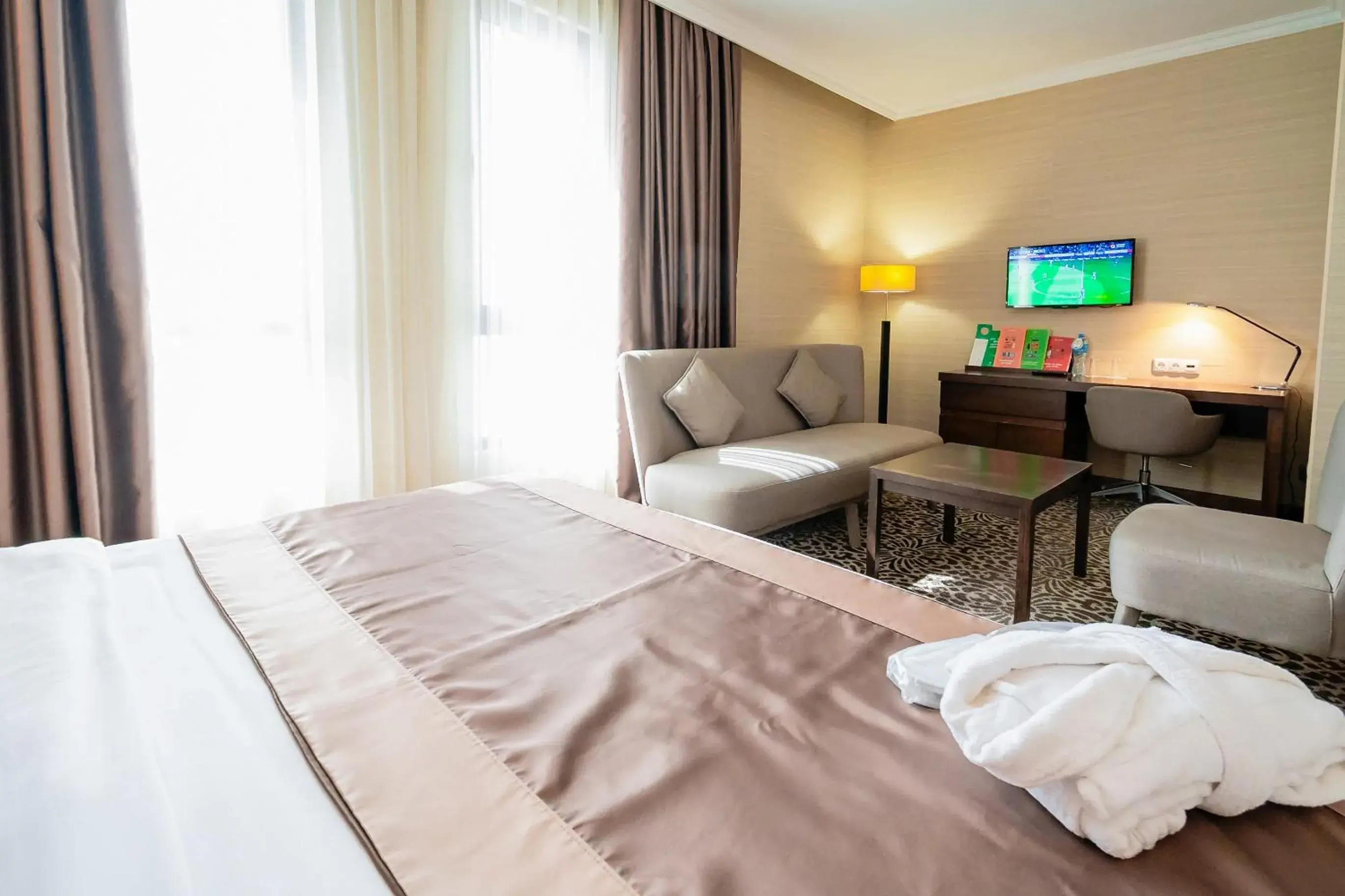 King Suite - single occupancy in Holiday Inn Aktau by IHG King Suite - single occupancy in Holiday Inn Aktau by IHG