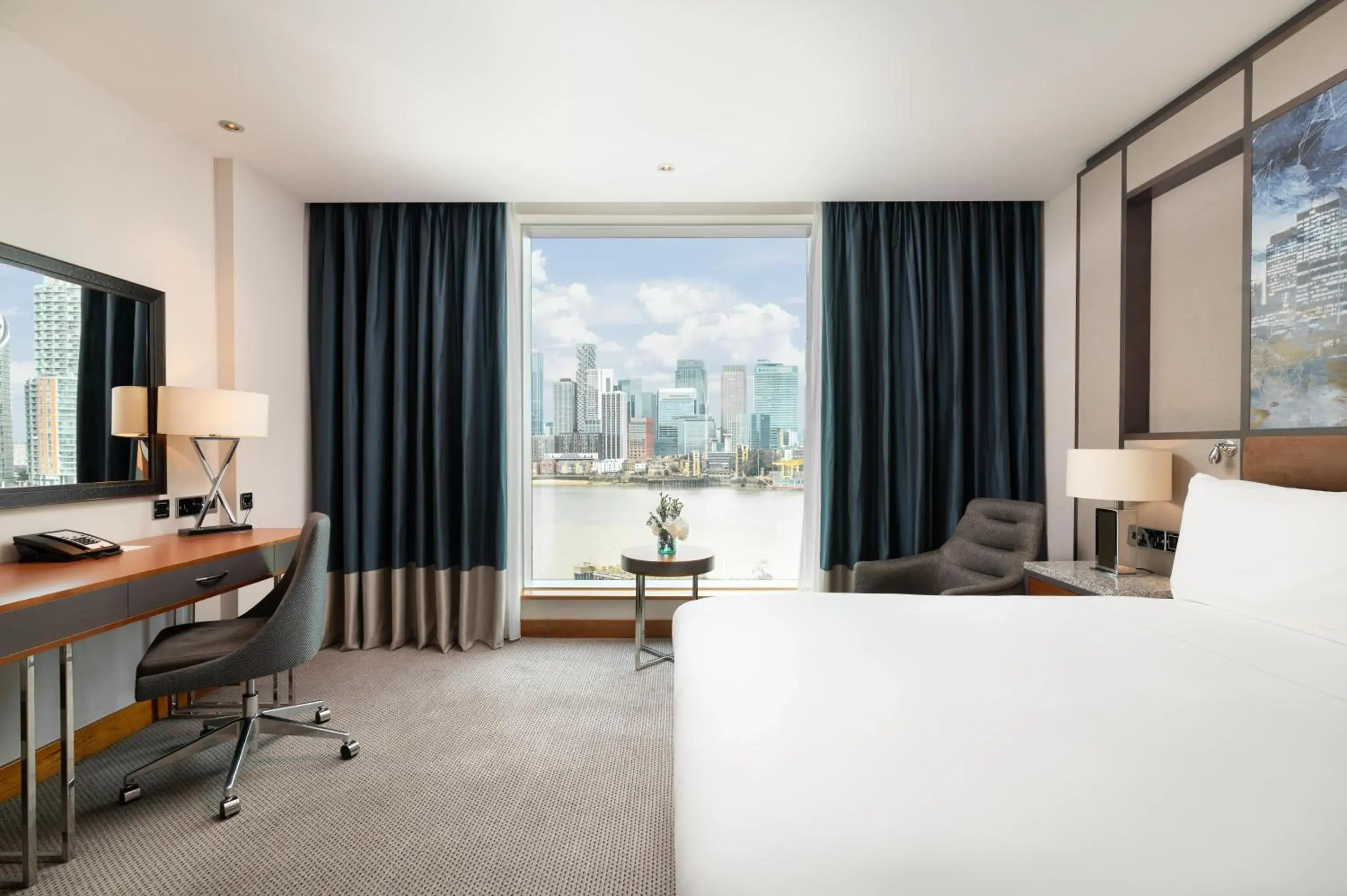 1 King Bed Classic City View in InterContinental London - The O2 1 King Bed Classic City View in InterContinental London - The O2