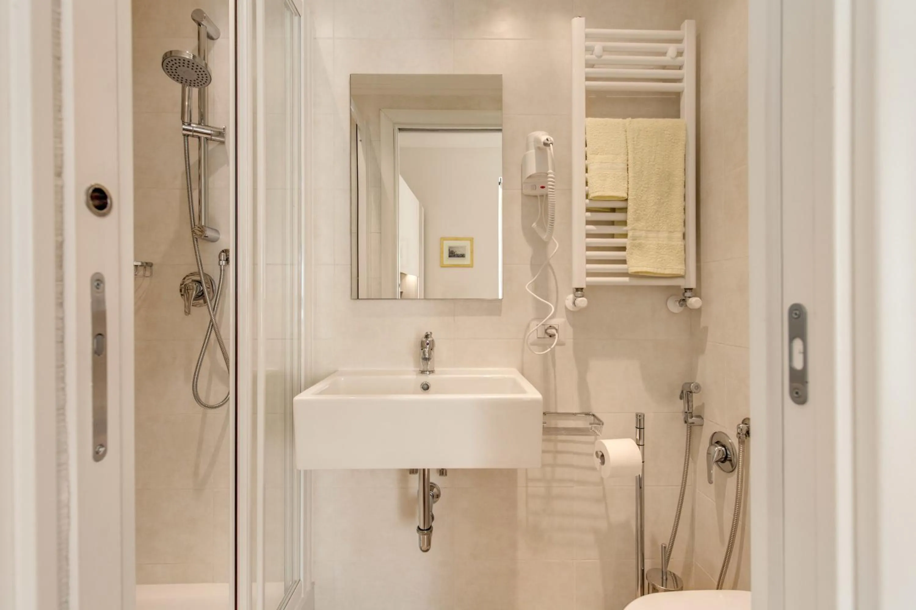 Bathroom in Casa Claudia Giulio Cesare