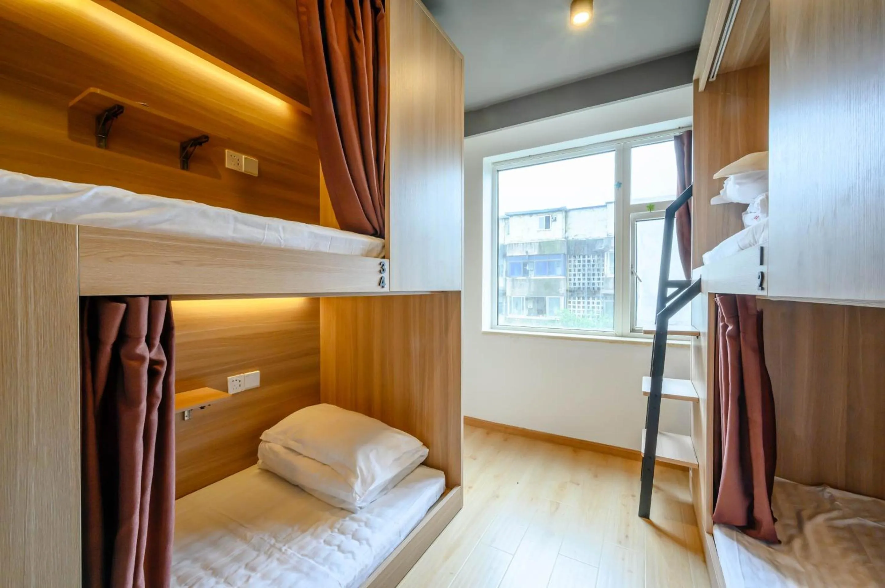 Bedroom, Bed in Wildebeest Youth Hostel