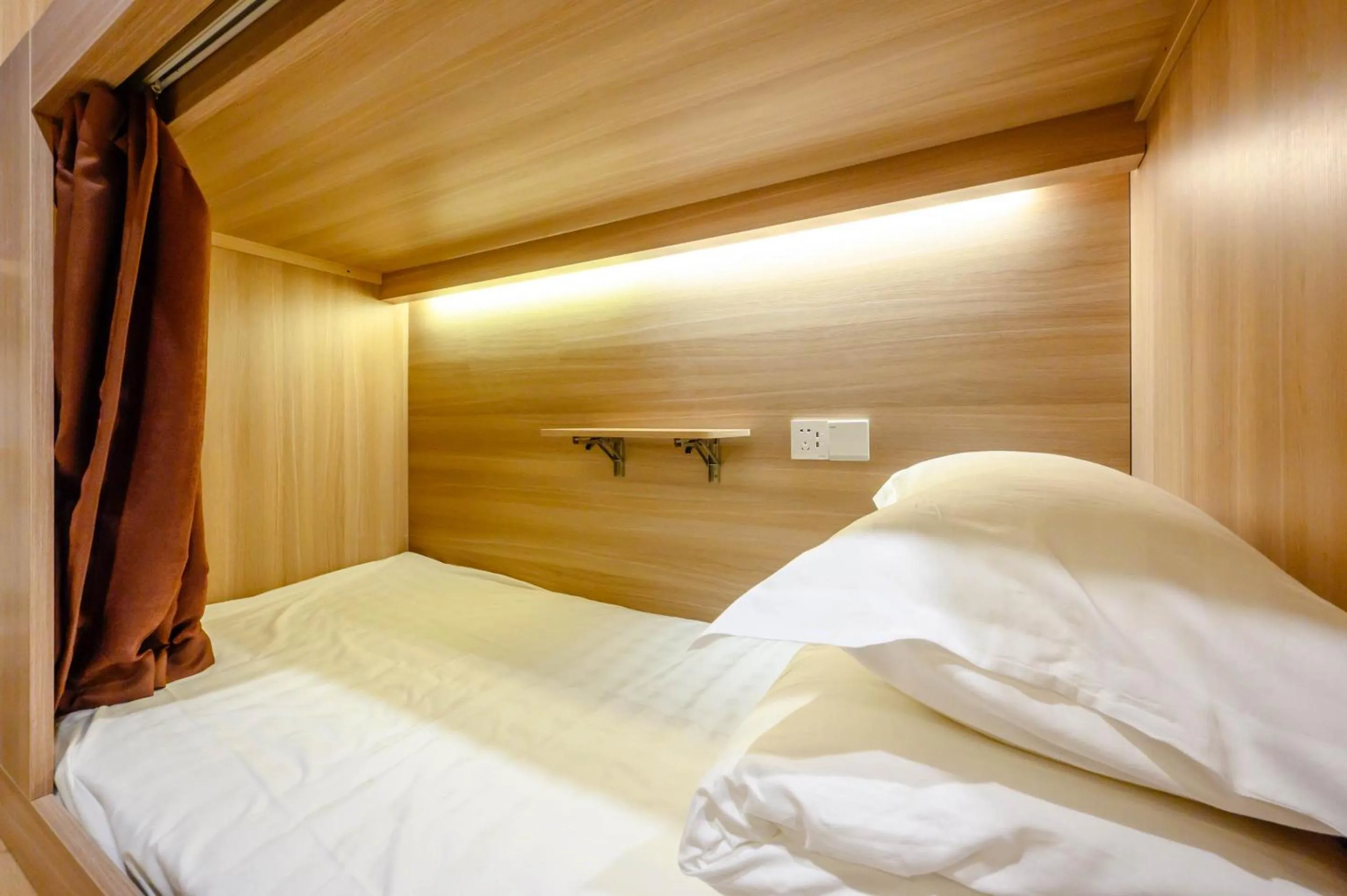 Bed in Wildebeest Youth Hostel