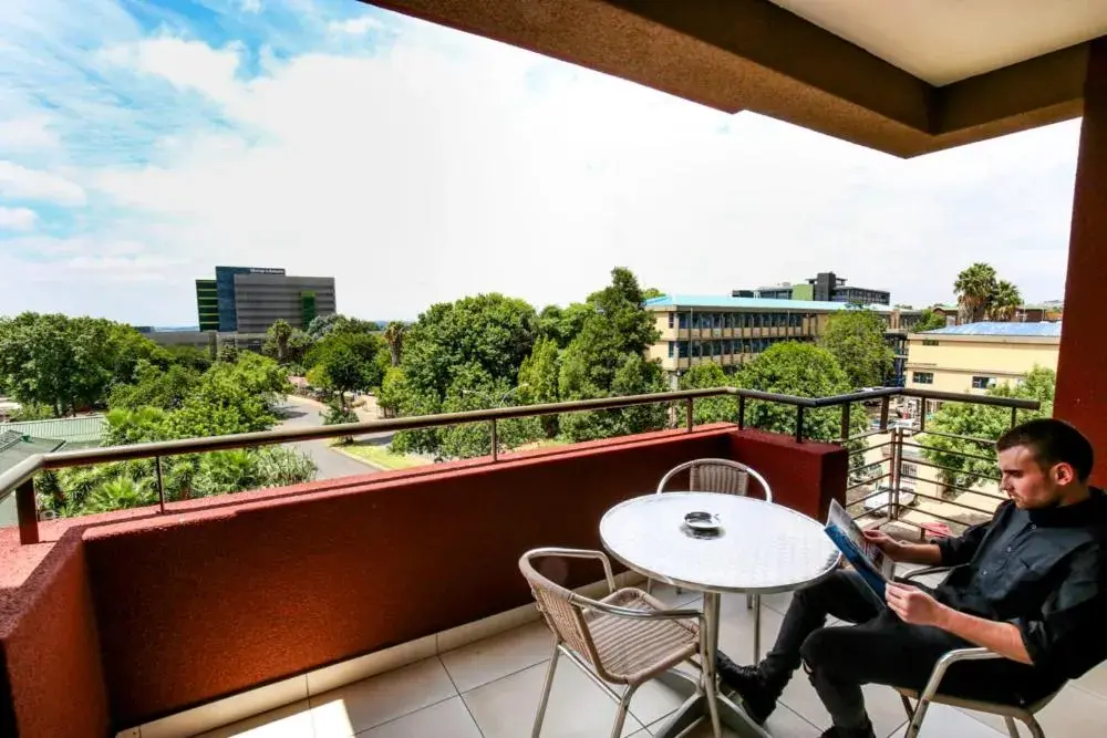 Two-Bedroom Apartment in The Nicol Hotel and Apartments Two-Bedroom Apartment in The Nicol Hotel and Apartments