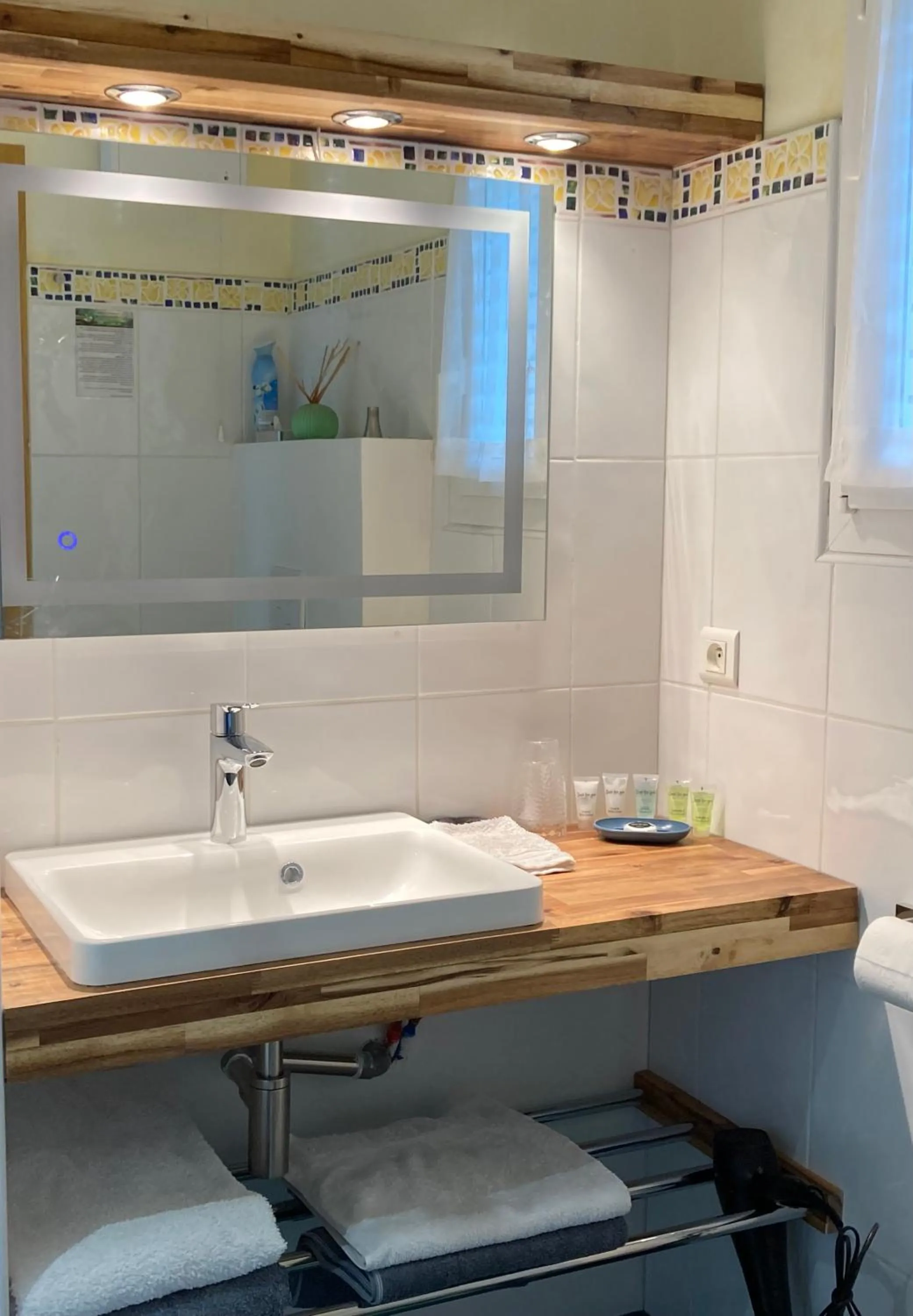 Bathroom in B&B-Les Balcons de Maragon