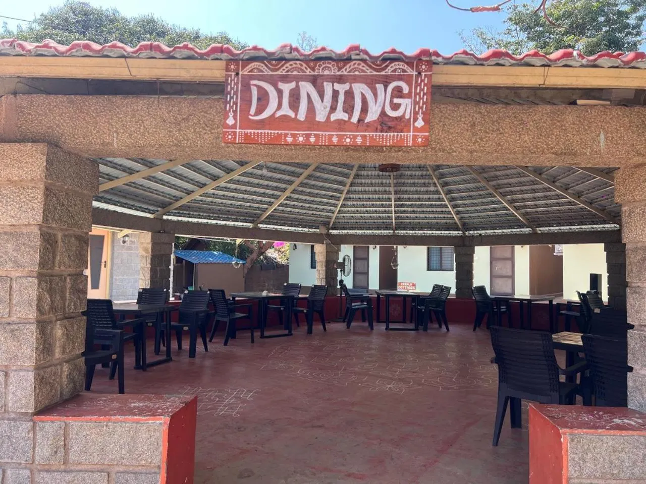 Leo Comforts river view Resort