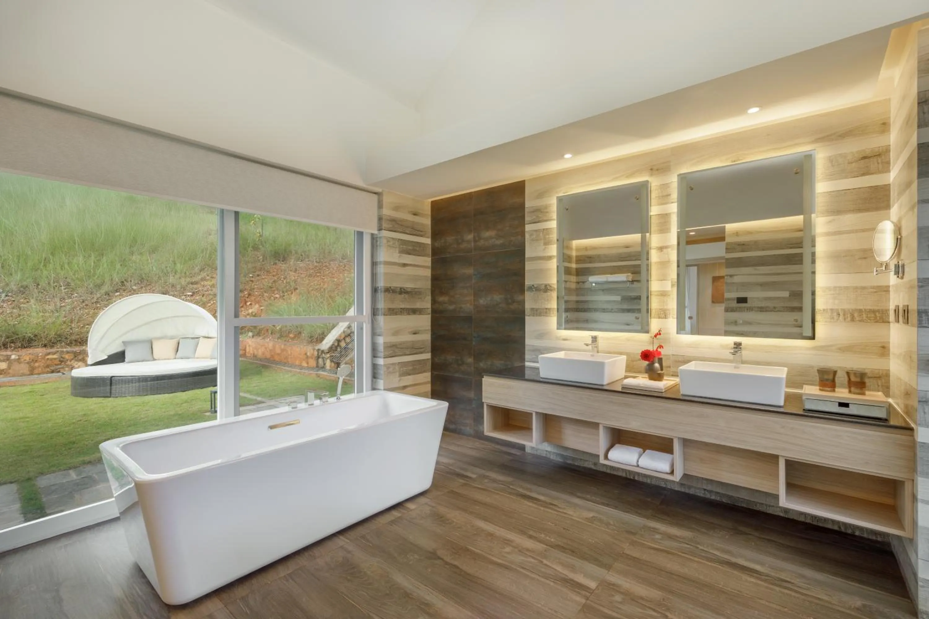 Garden in Himalayan Hideaway Resort Pokhara, The Centara Collection