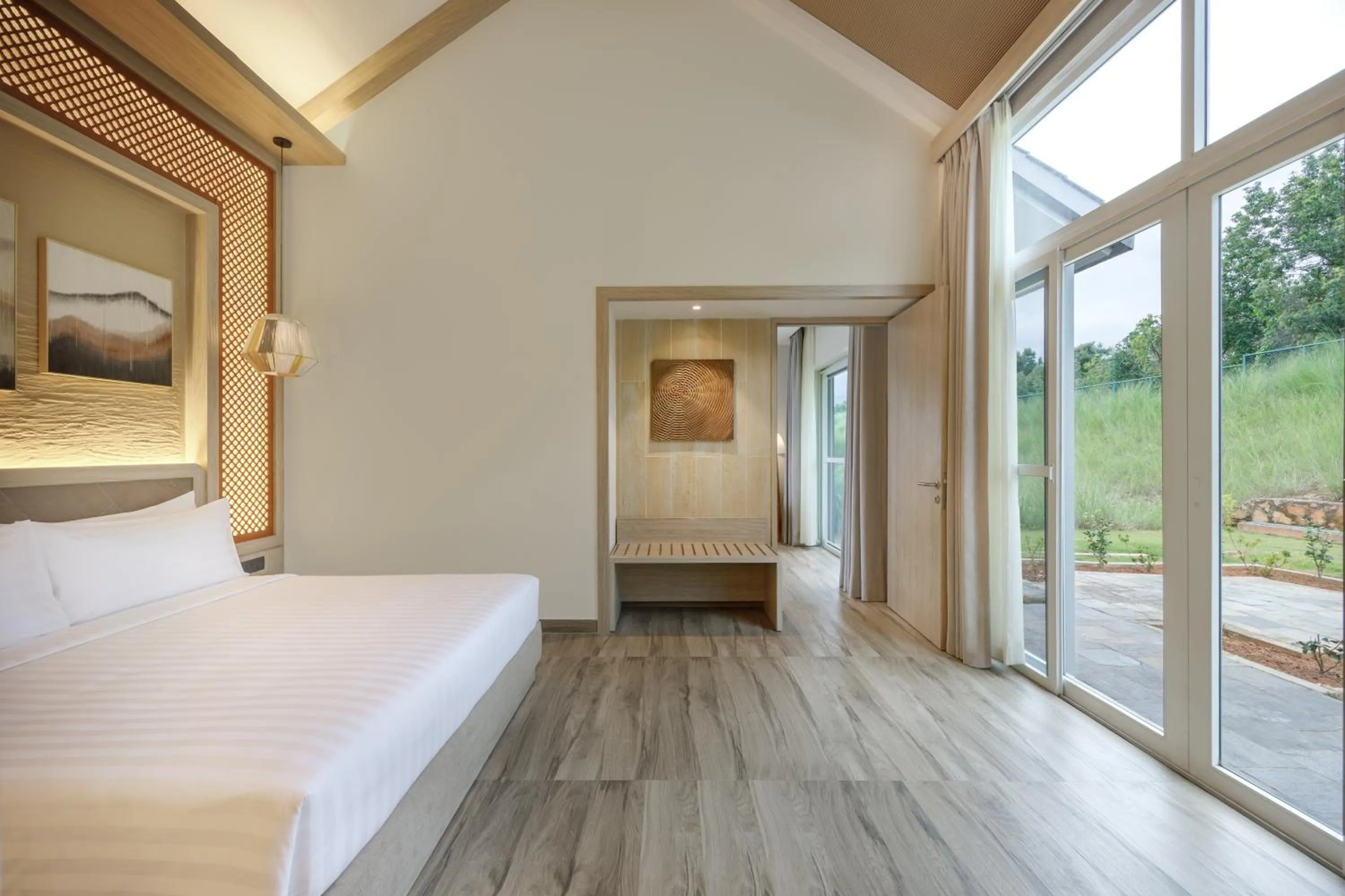 Bedroom, Bed in Himalayan Hideaway Resort Pokhara, The Centara Collection