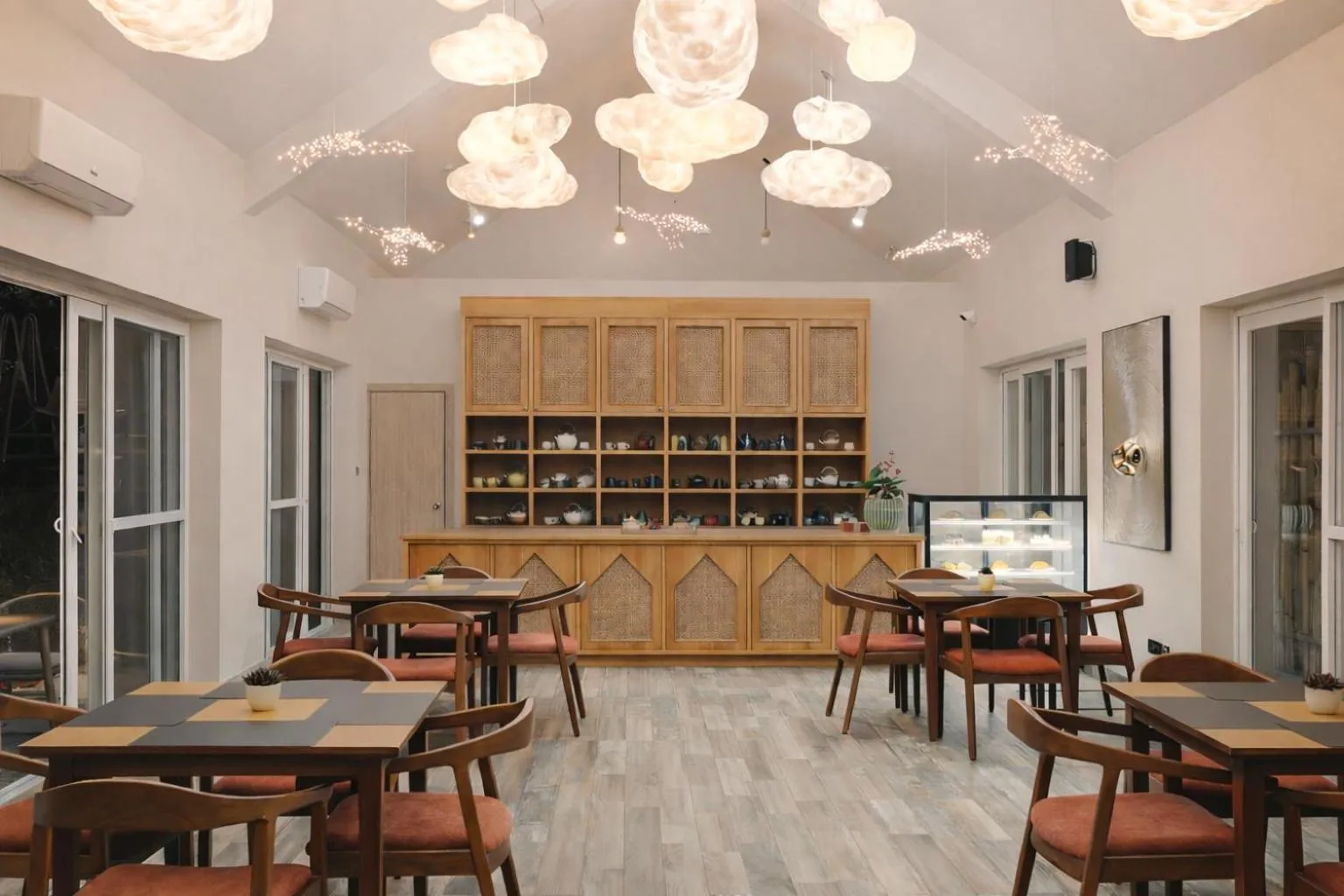 Restaurant/places to eat in Himalayan Hideaway Resort Pokhara, The Centara Collection