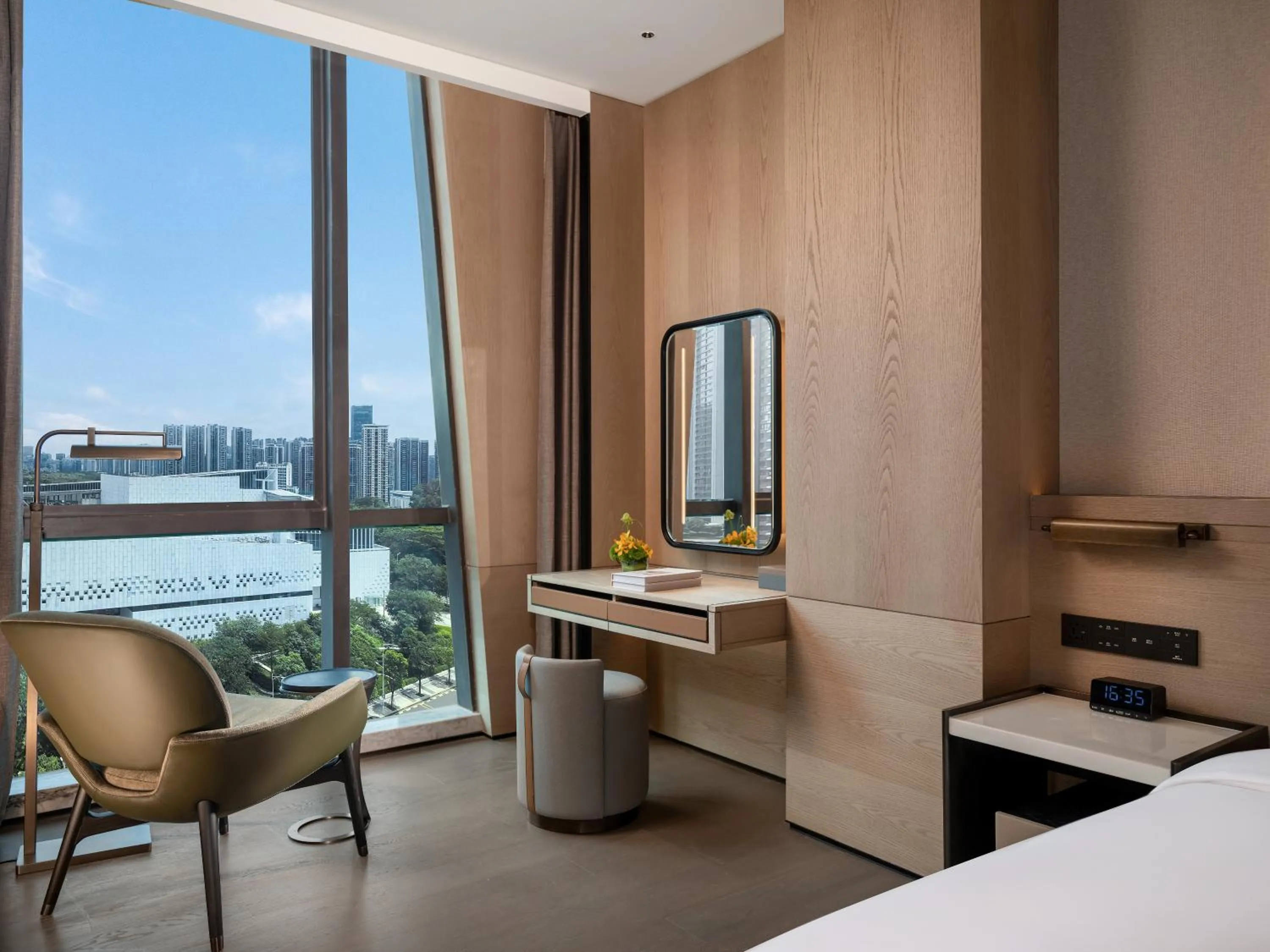 Bedroom in Wyndham Grand Shenzhen Guangming
