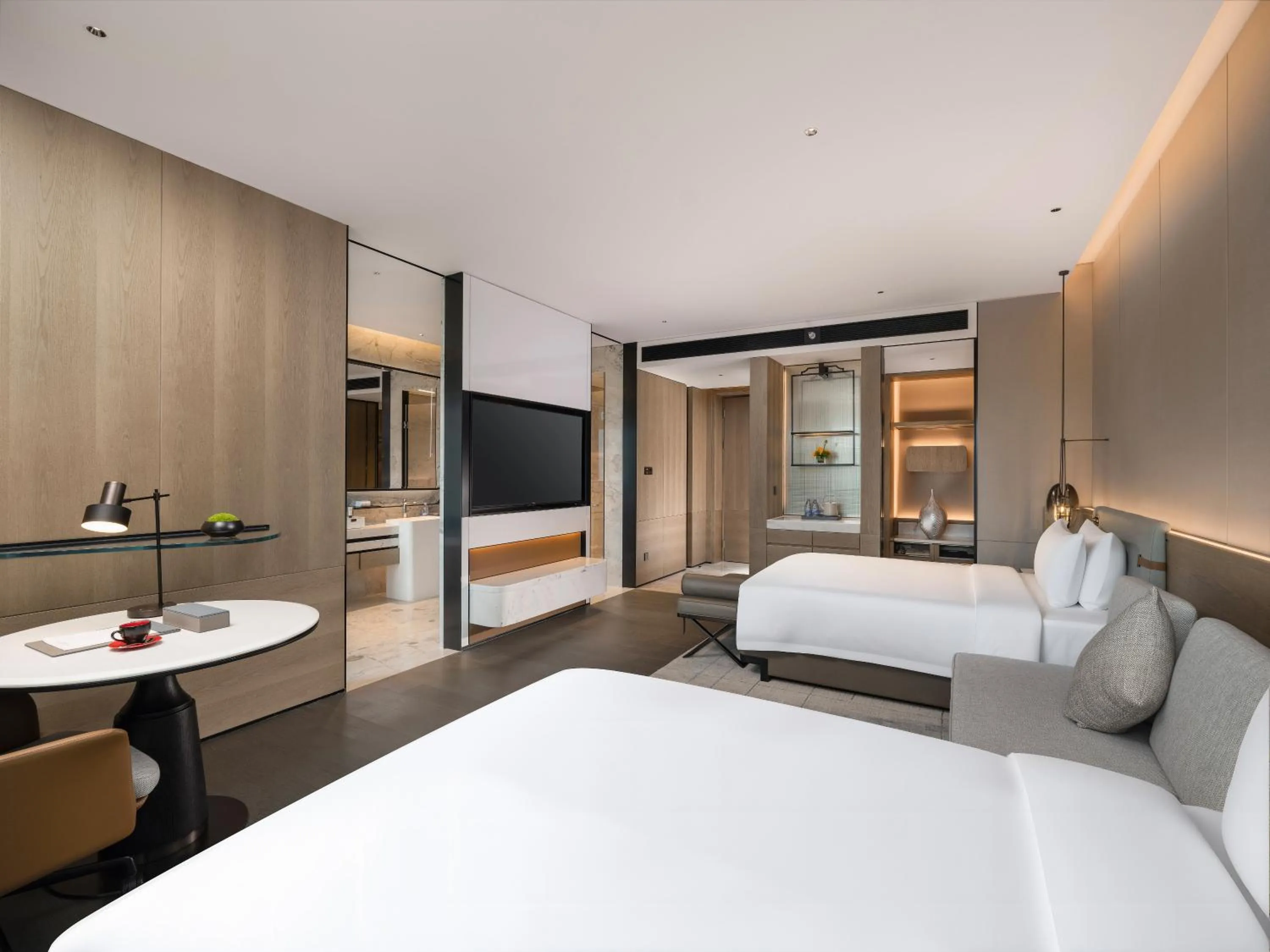 Bed in Wyndham Grand Shenzhen Guangming