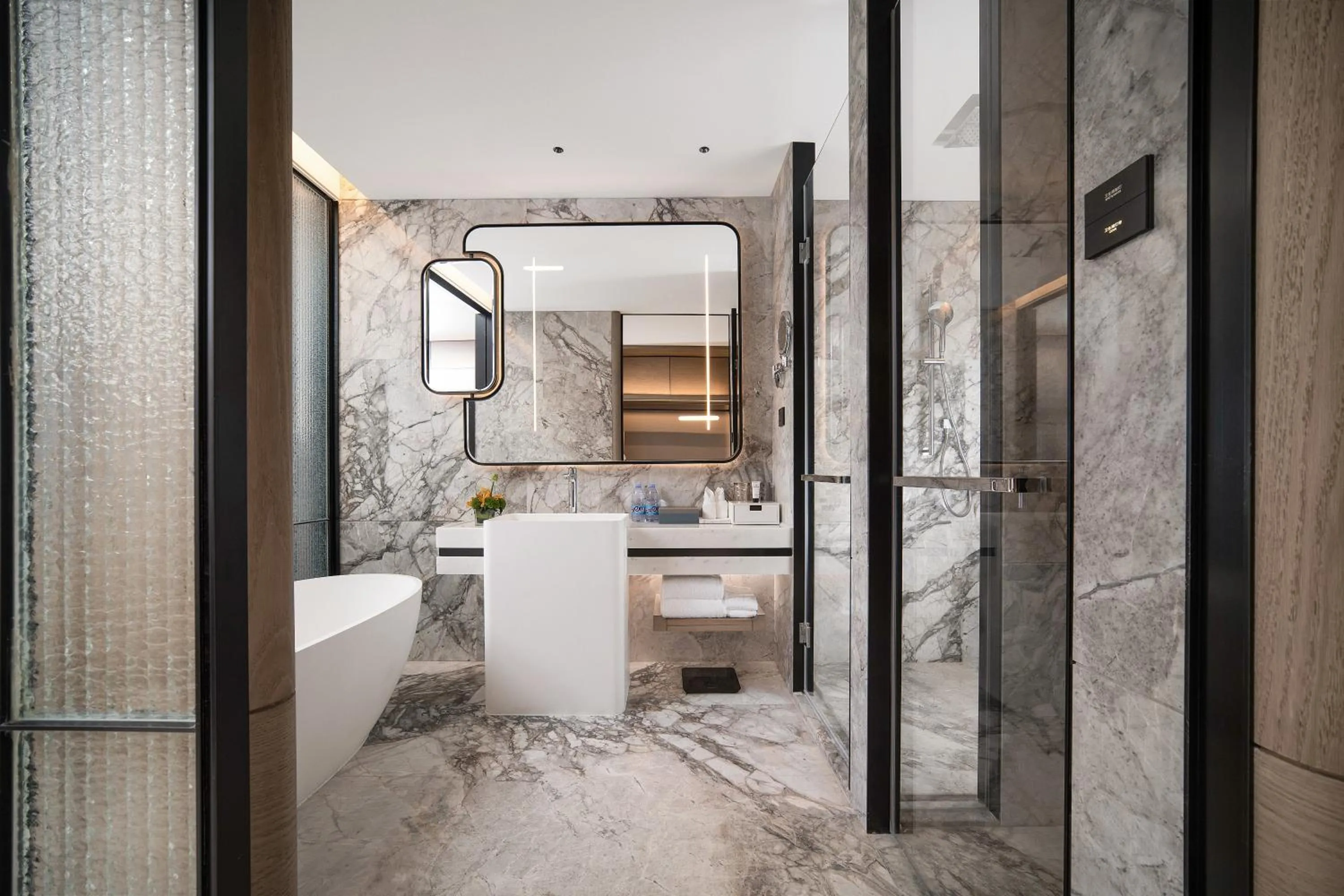 Toilet in Wyndham Grand Shenzhen Guangming