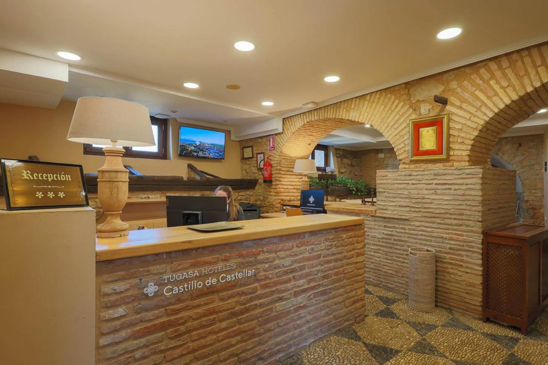 Lobby or reception in Hotel Tugasa Castillo de Castellar