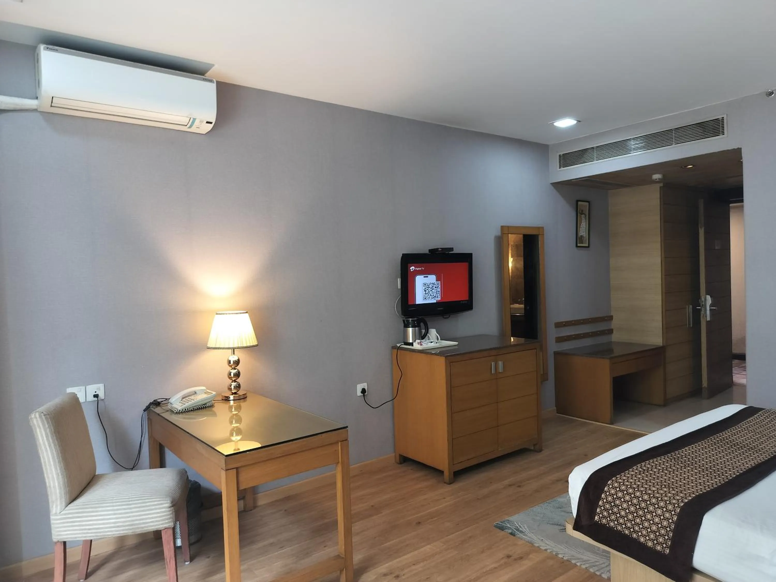 Bed in Stellar Resorts By Bel-La Monde, Rajokri, Near IGI Airport, Delhi