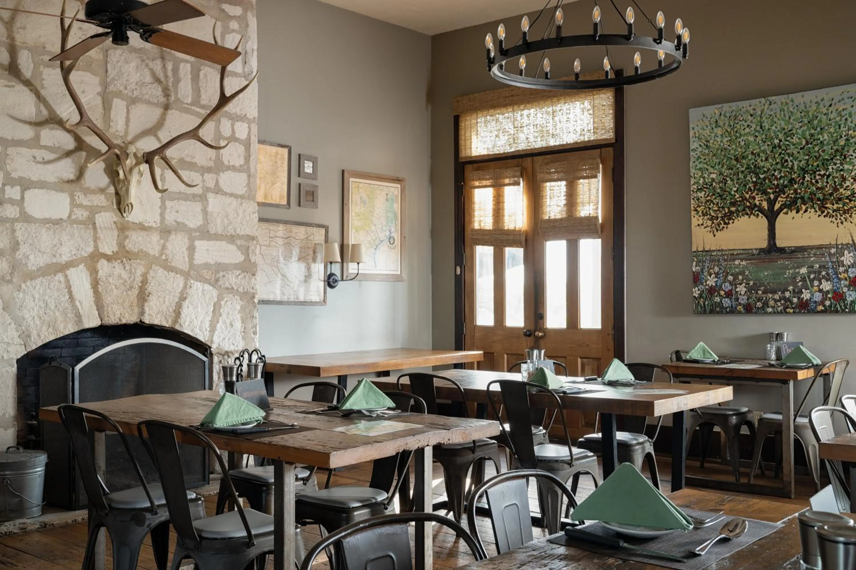 Restaurant/places to eat in Sage Hill Inn & Spa