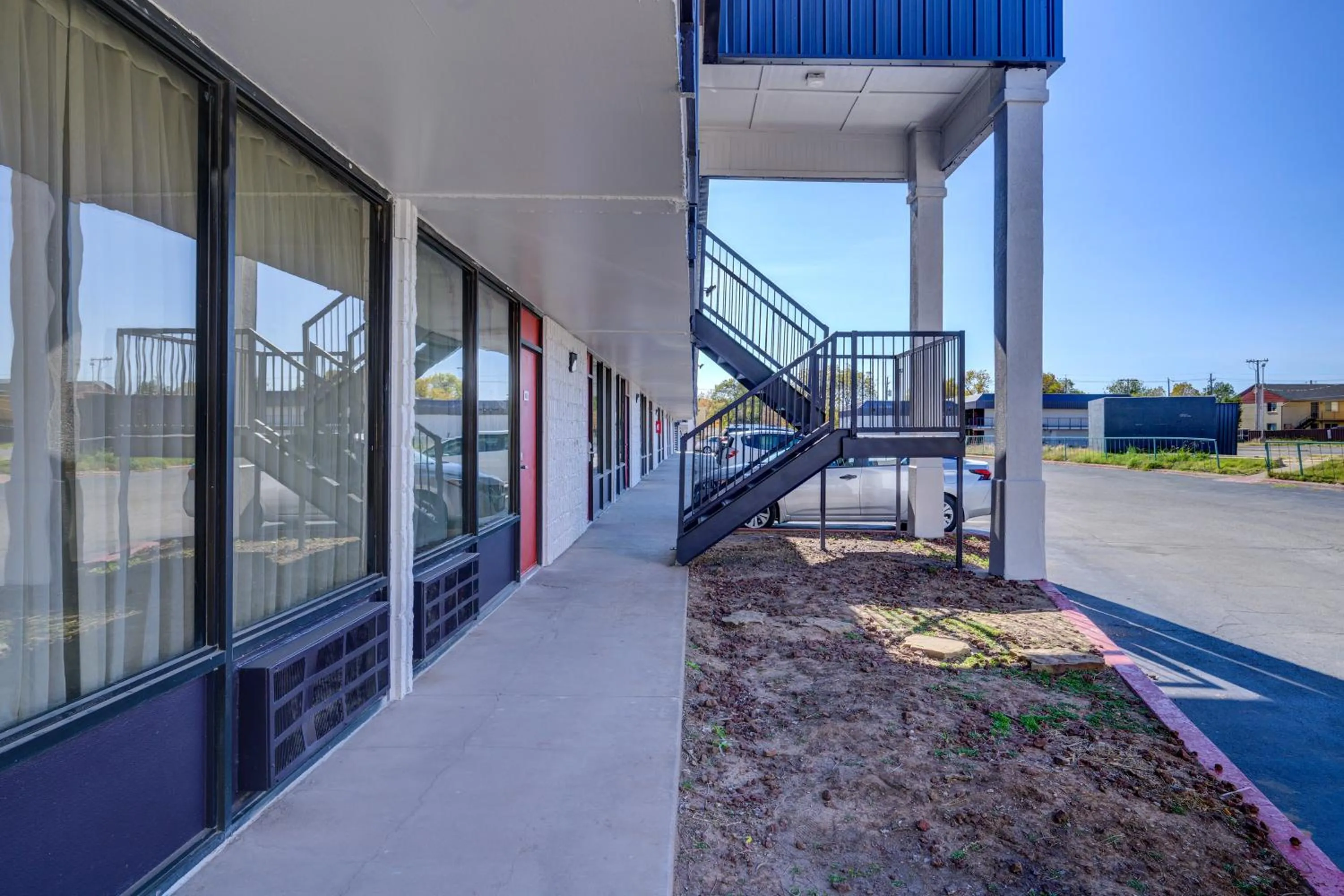 Property building in Capital O Travelers Inn Lawton Fort Sill