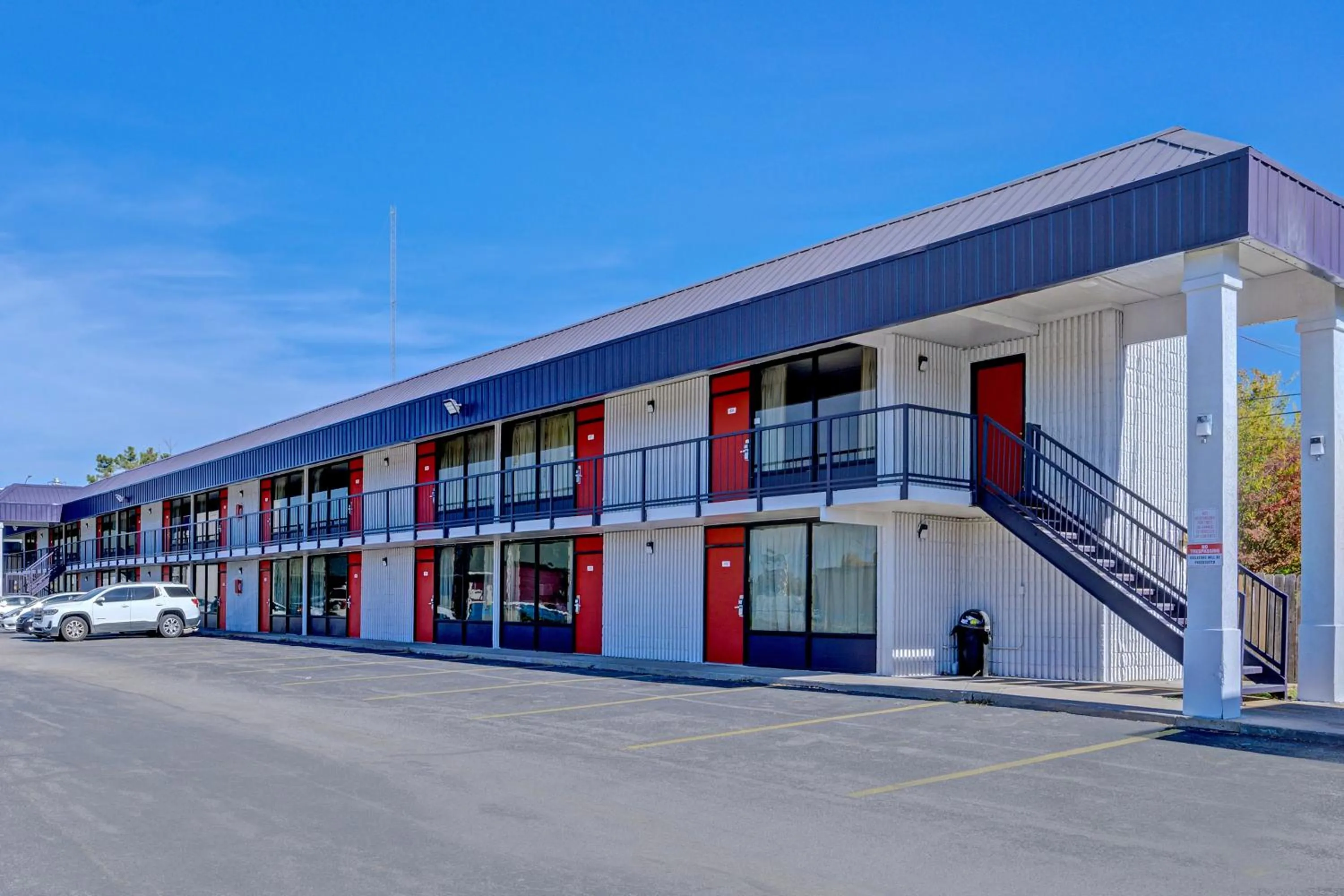 Parking in Capital O Travelers Inn Lawton Fort Sill