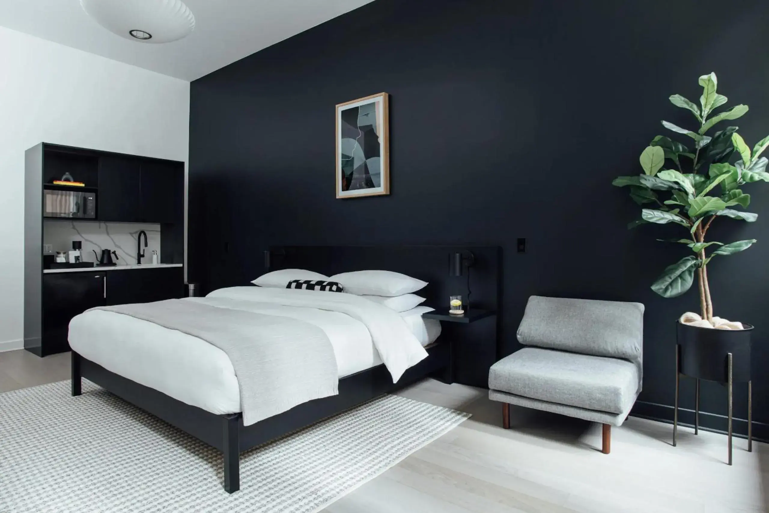 Queen Room in Mint House at 70 Pine Queen Room in Mint House at 70 Pine