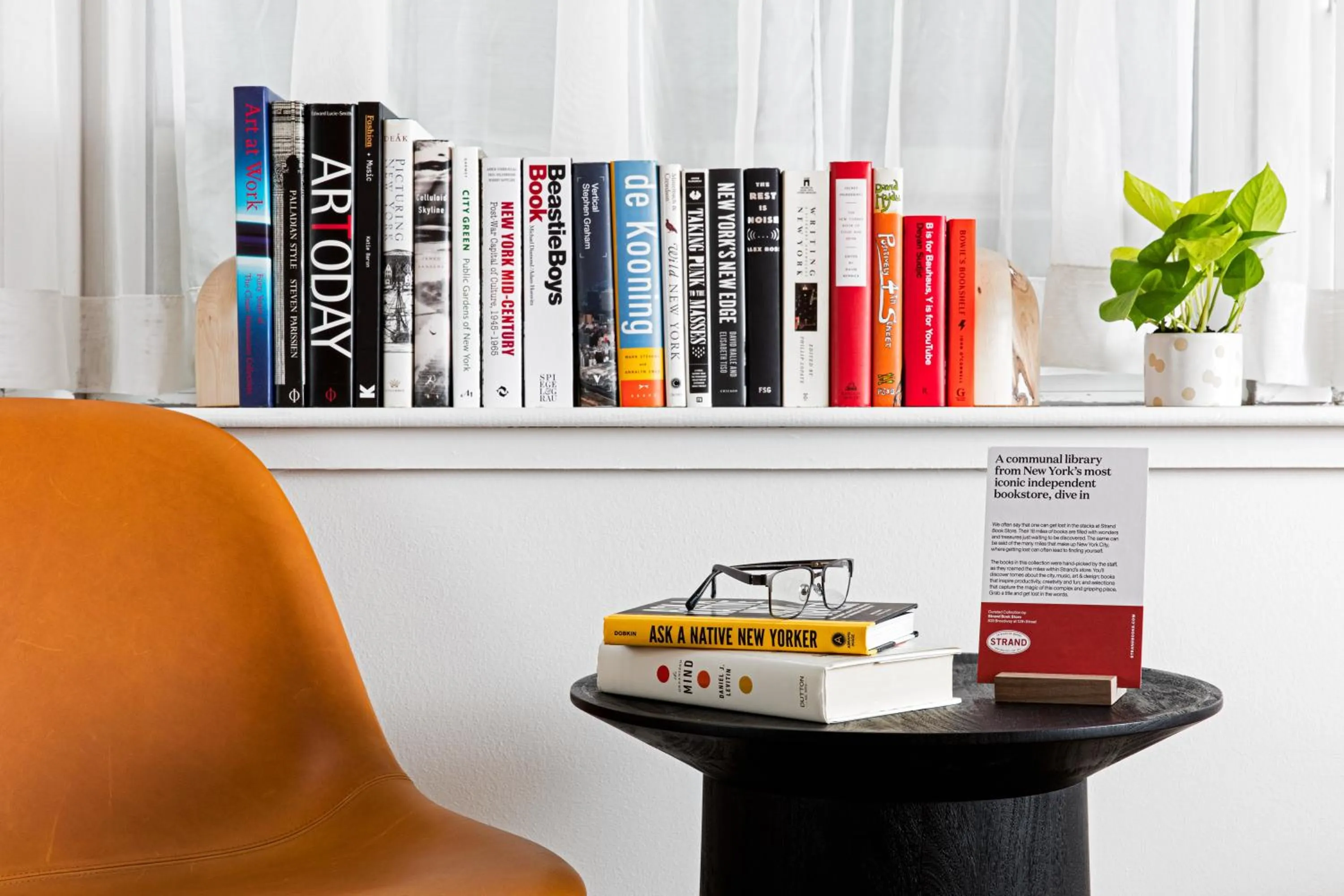 Library in Mint House 70 Pine by Kasa