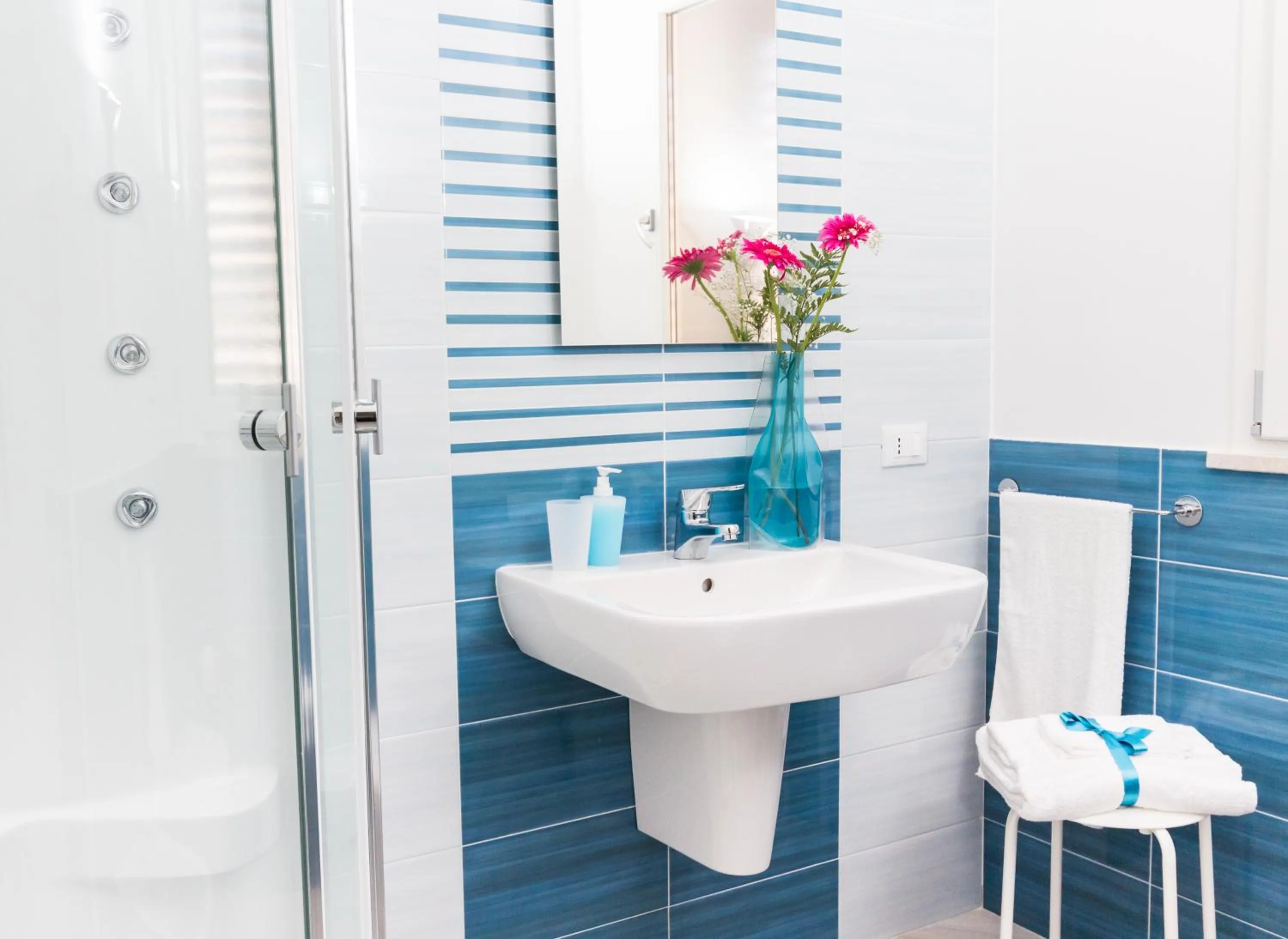 Shower in Stanze del Mare