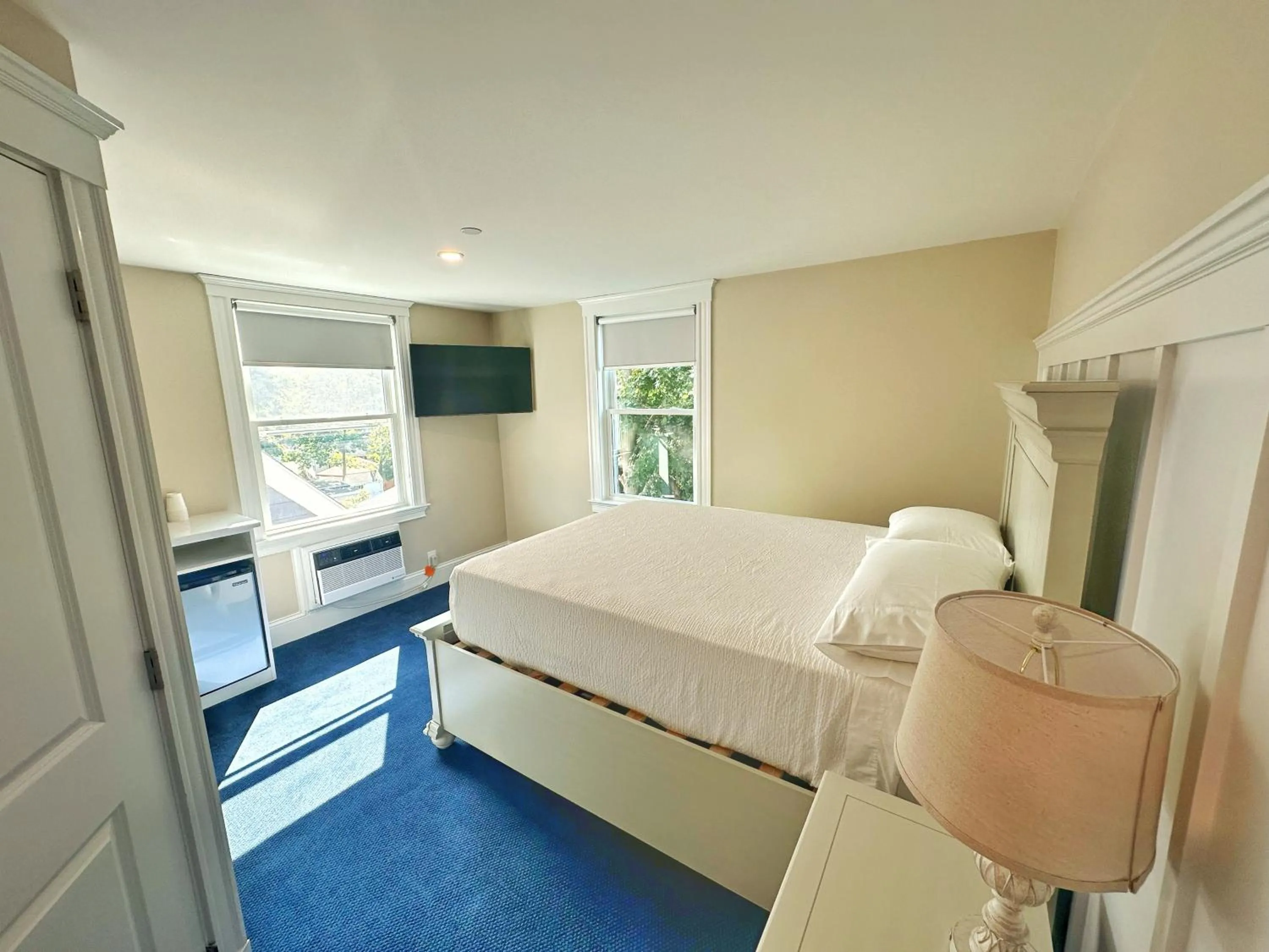 Winthrop Arms Hotel Restaurant Logan Airport