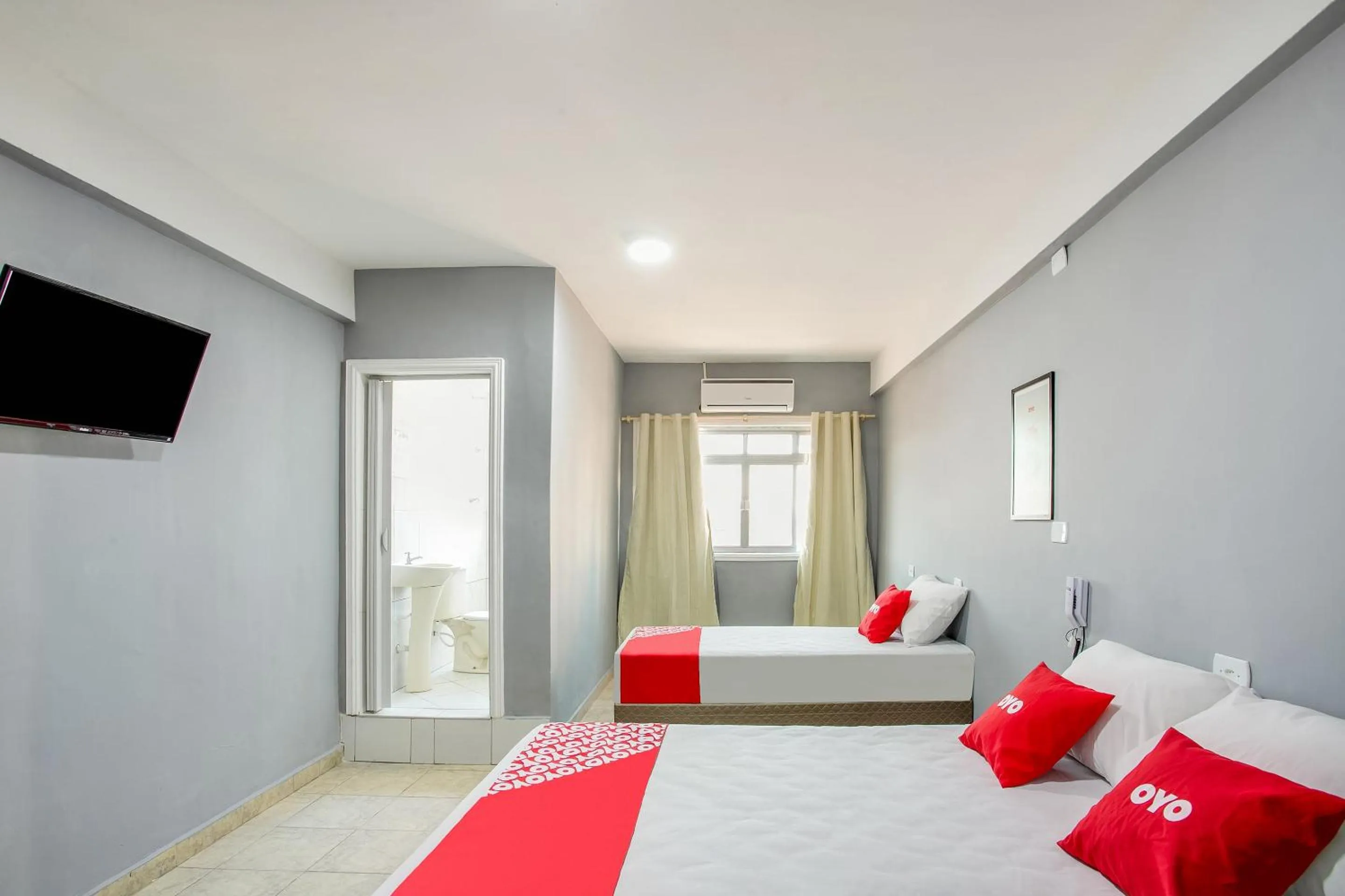 Bedroom, Bed in OYO Hotel Boneville, São Paulo