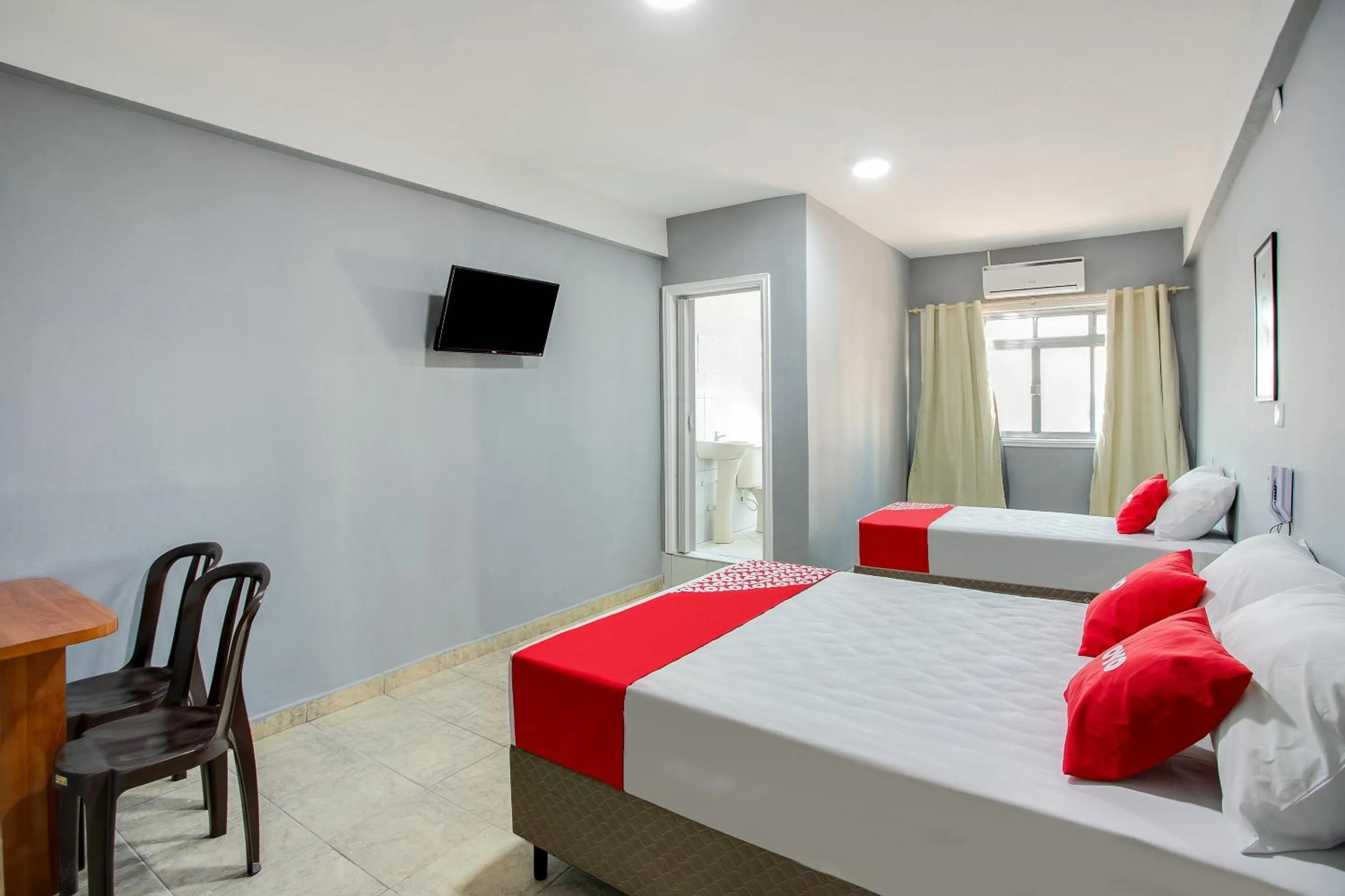 Bedroom, Bed in OYO Hotel Boneville, São Paulo