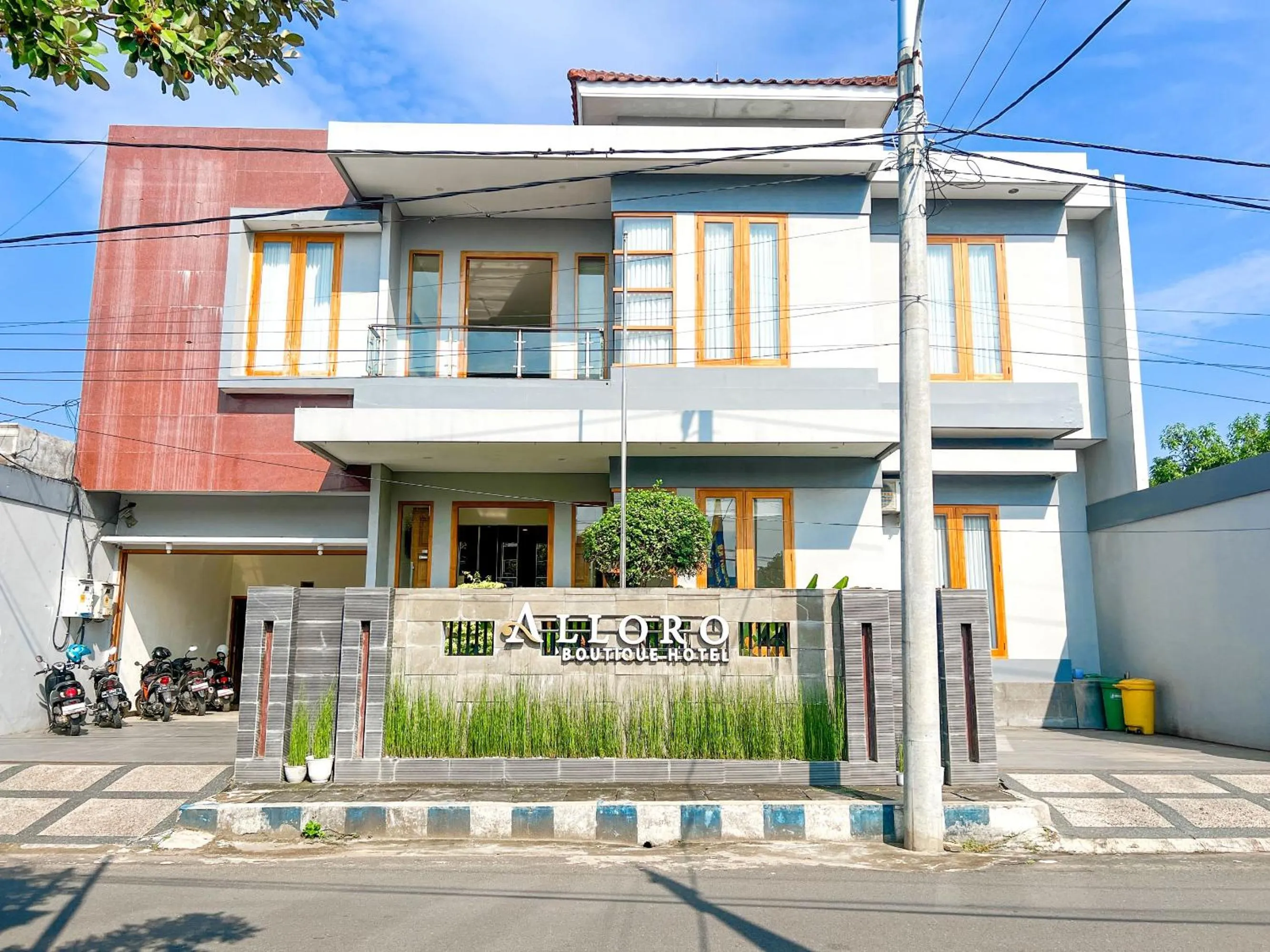 Property building in Alloro Boutique Hotel Pacitan