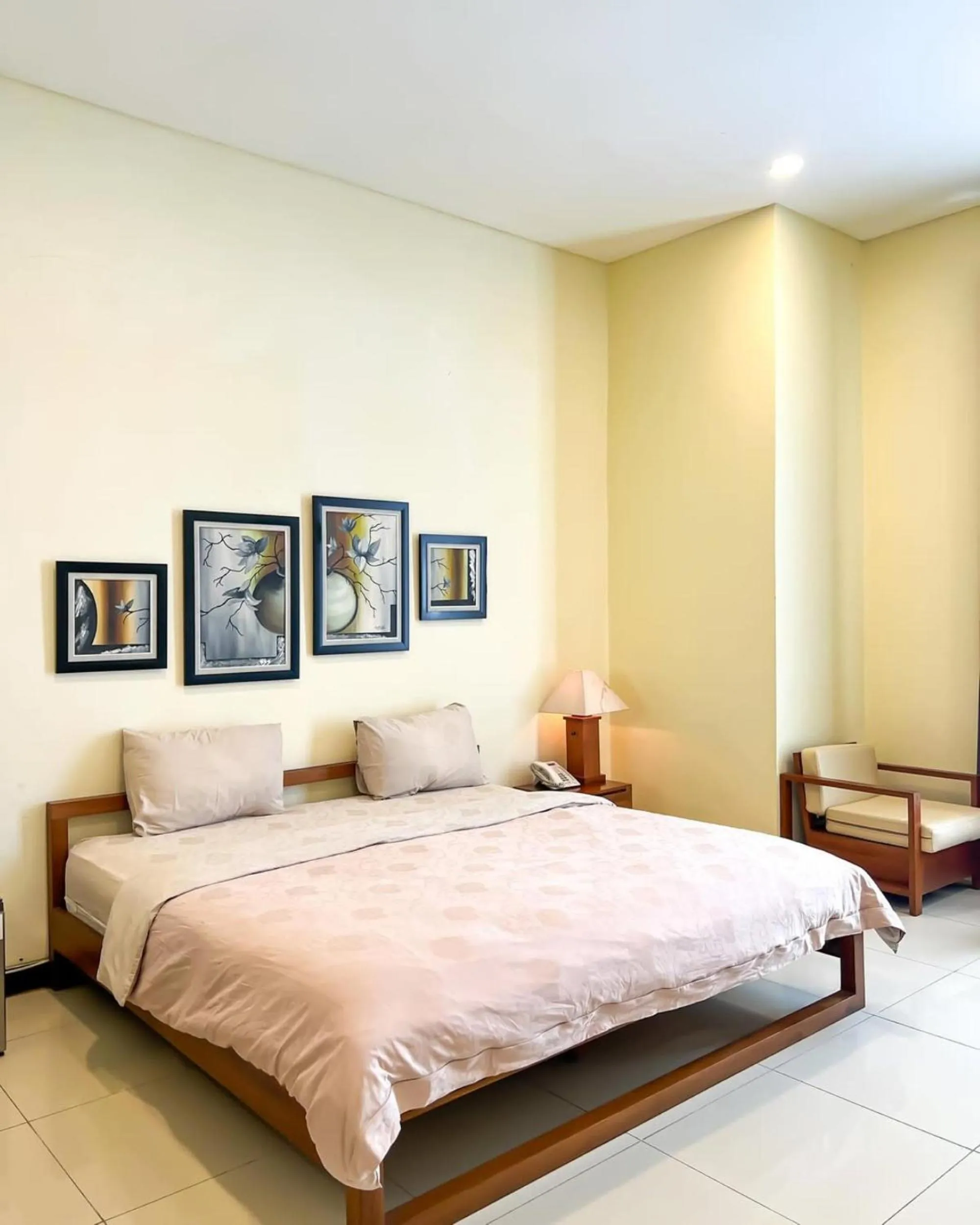 Bed in Alloro Boutique Hotel Pacitan