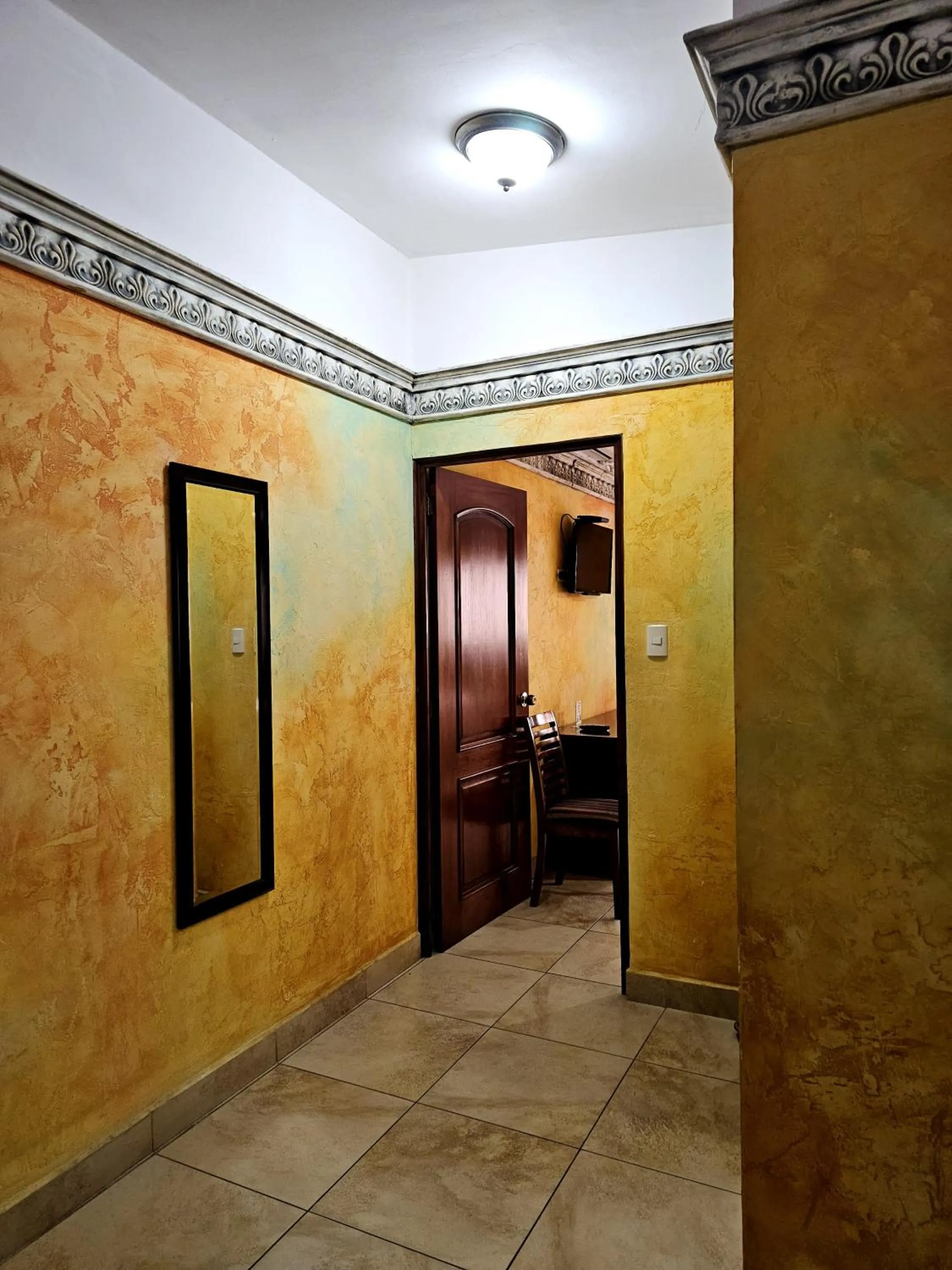 Photo of the whole room in Antigua Inn Hotel