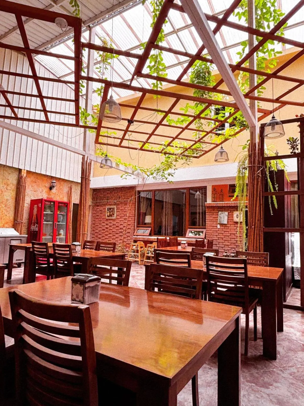 Restaurant/places to eat in Antigua Inn Hotel