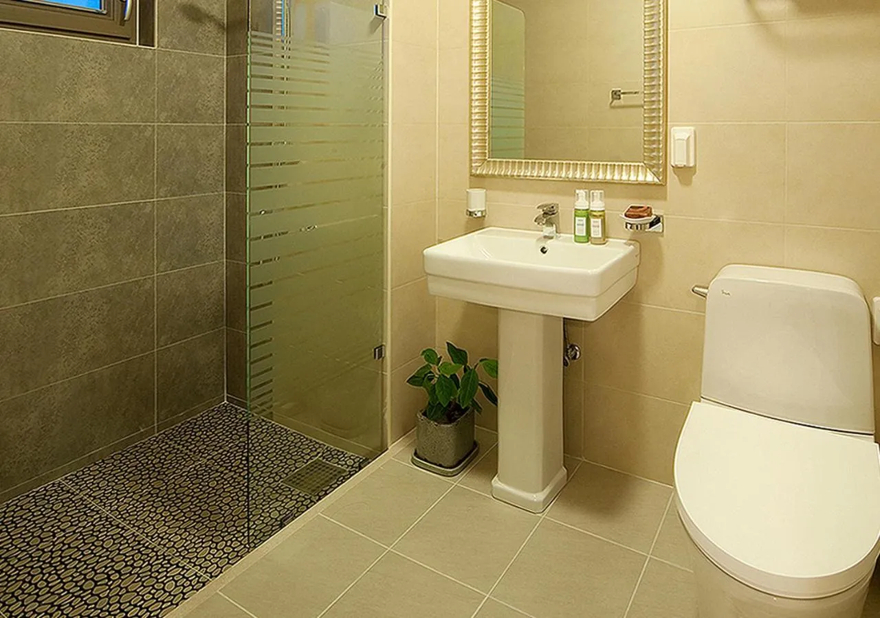 Shower in Comma&Spa Resort