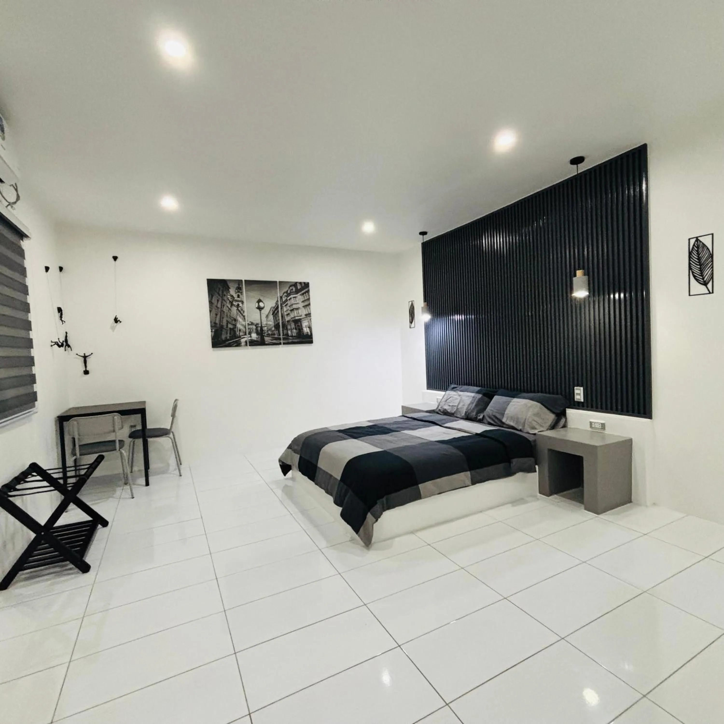 Bed in Hotel Sisters Inn