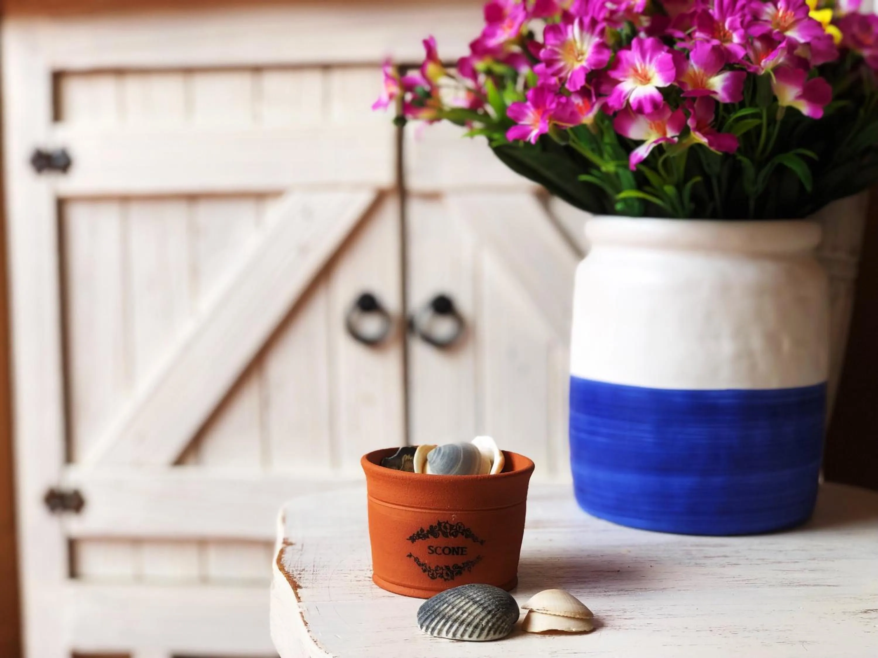 Decorative detail in Mermaid Beach Park View