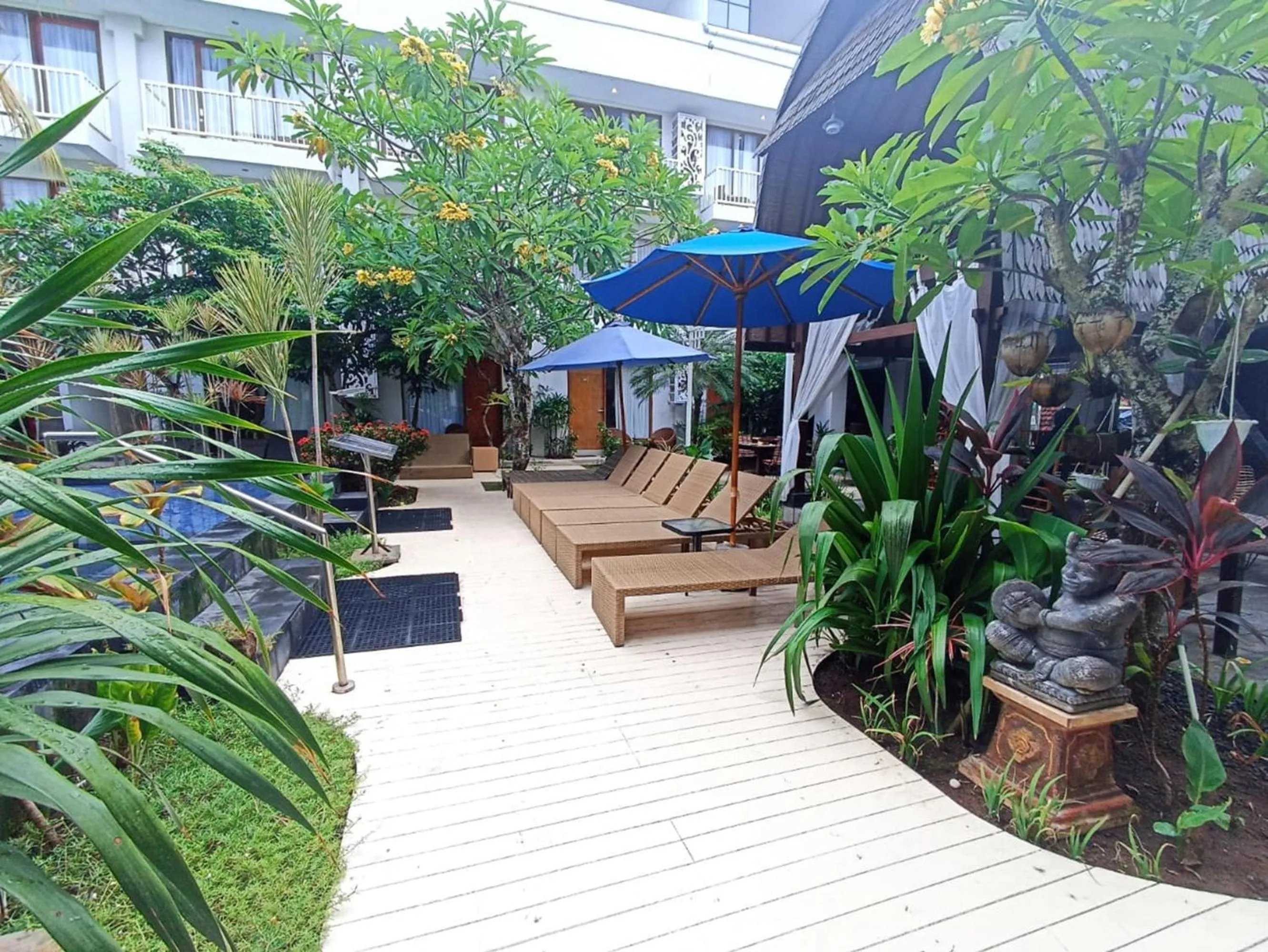 Swimming pool in Abian Harmony Hotel