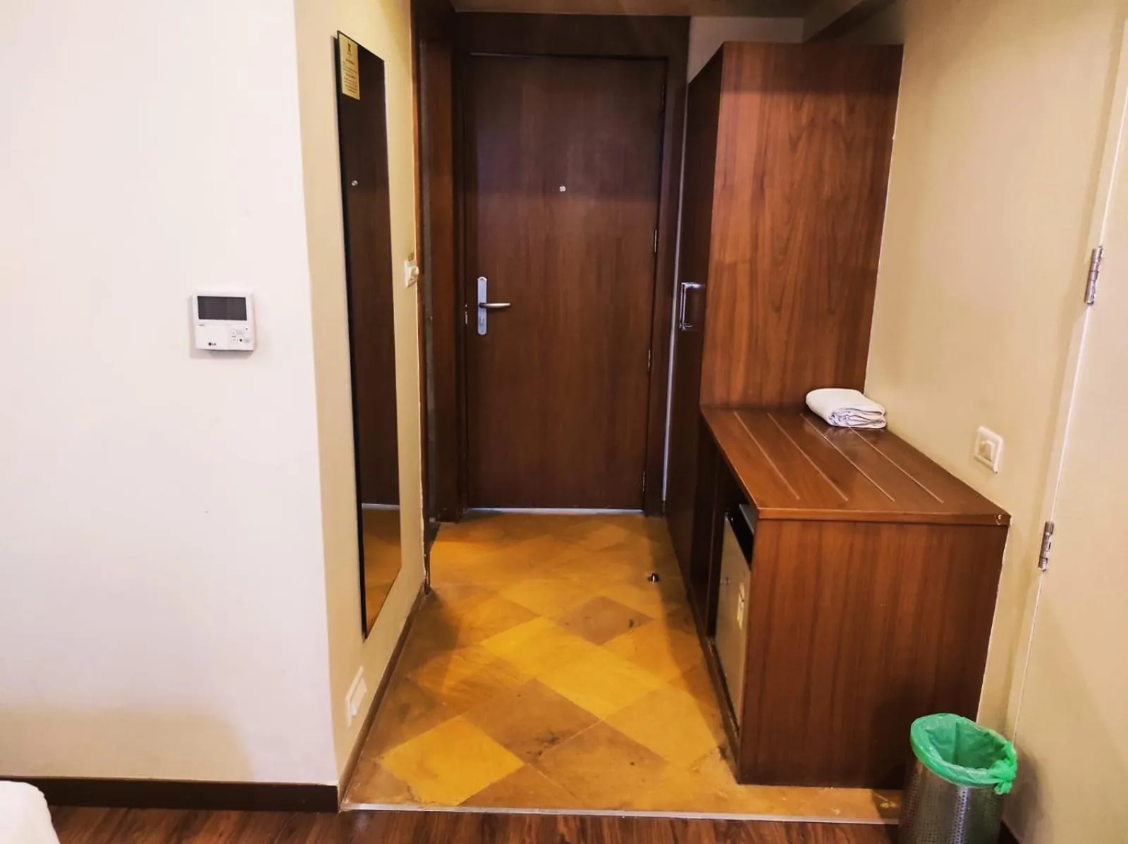 wardrobe in Krishna Inn - Royal Hotels