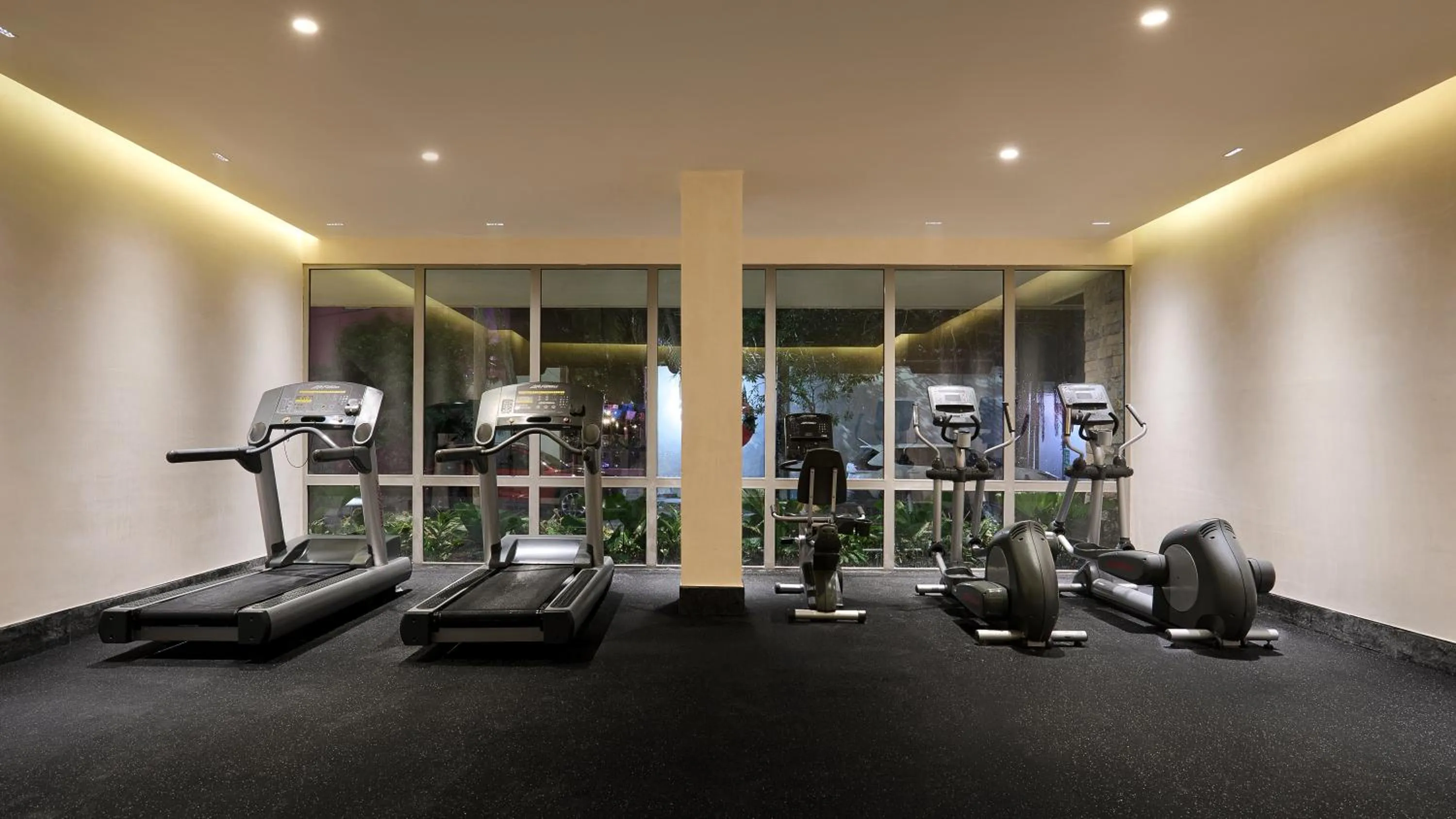 Fitness centre/facilities in Hotel Indigo Playa del Carmen by IHG