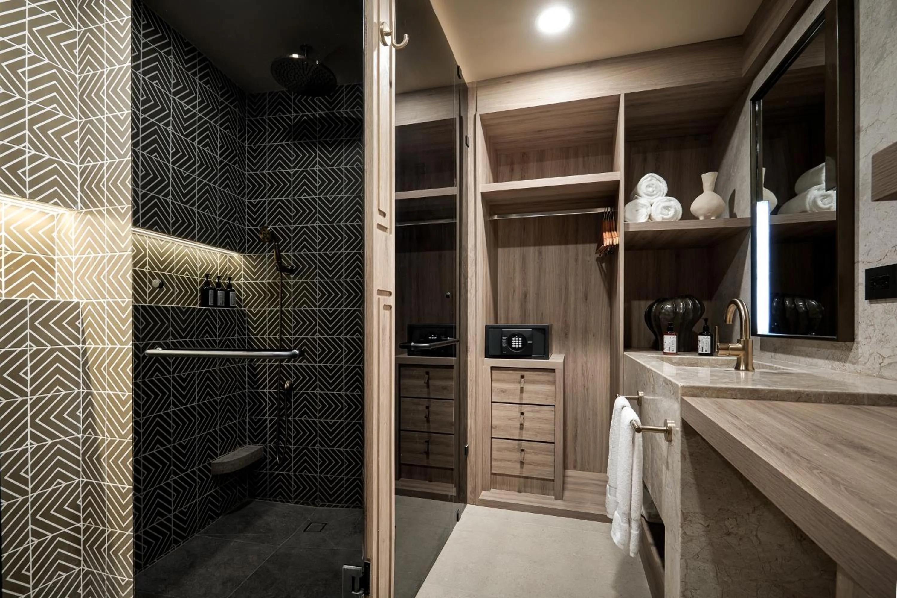 Bathroom in Hotel Indigo Playa del Carmen by IHG